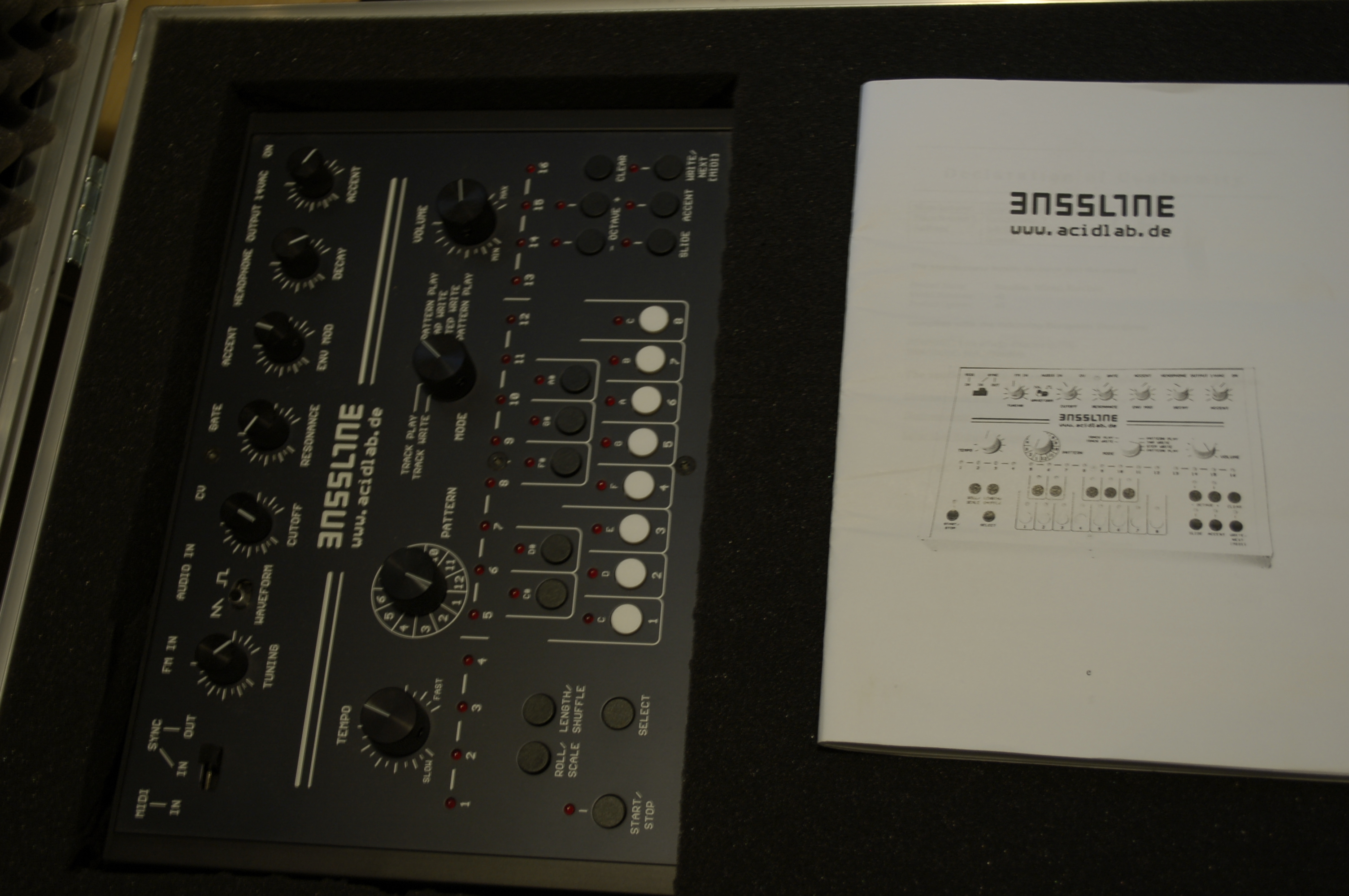 BASSLINE3 Acidlab bassline3 Audiofanzine