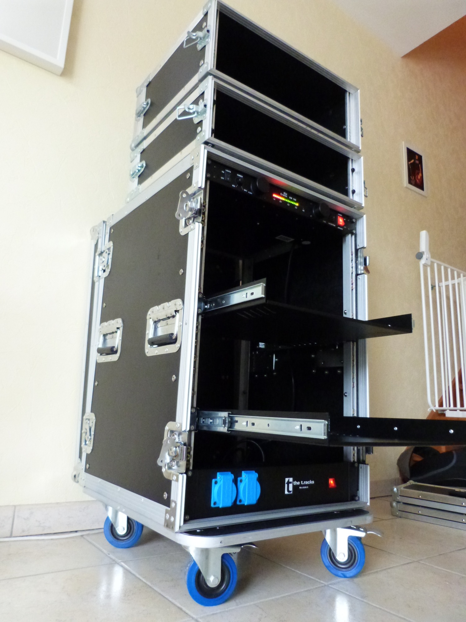 TIROIR RACK Adam Hall Tiroir rack Audiofanzine