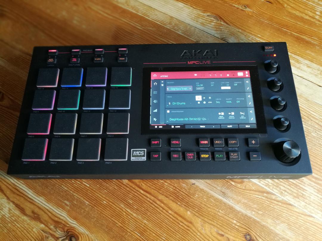 akai professional mpc touch deep house