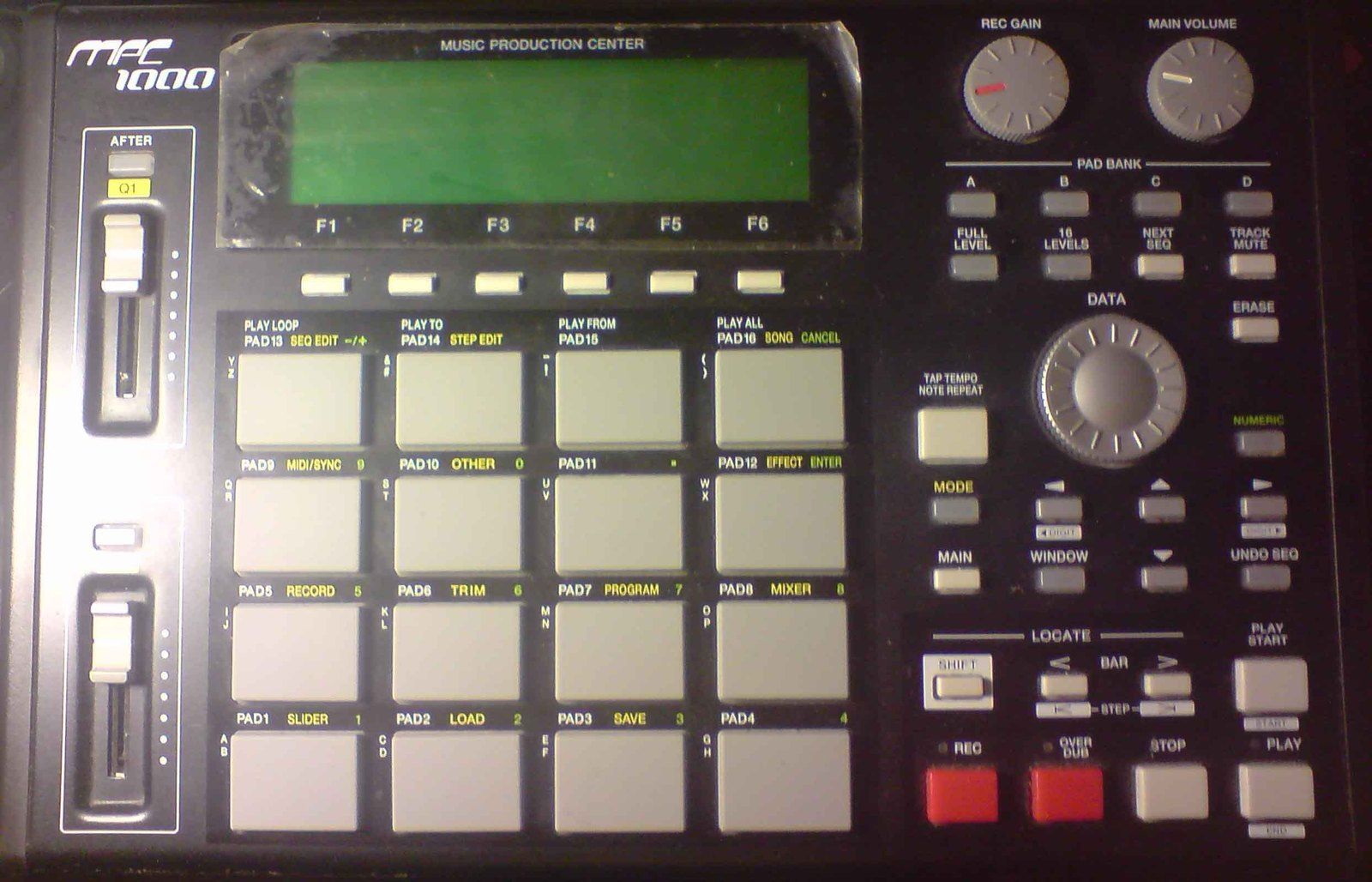 Photo Akai MPC1000 Black : Akai MPC 1000 (#23650) - Audiofanzine