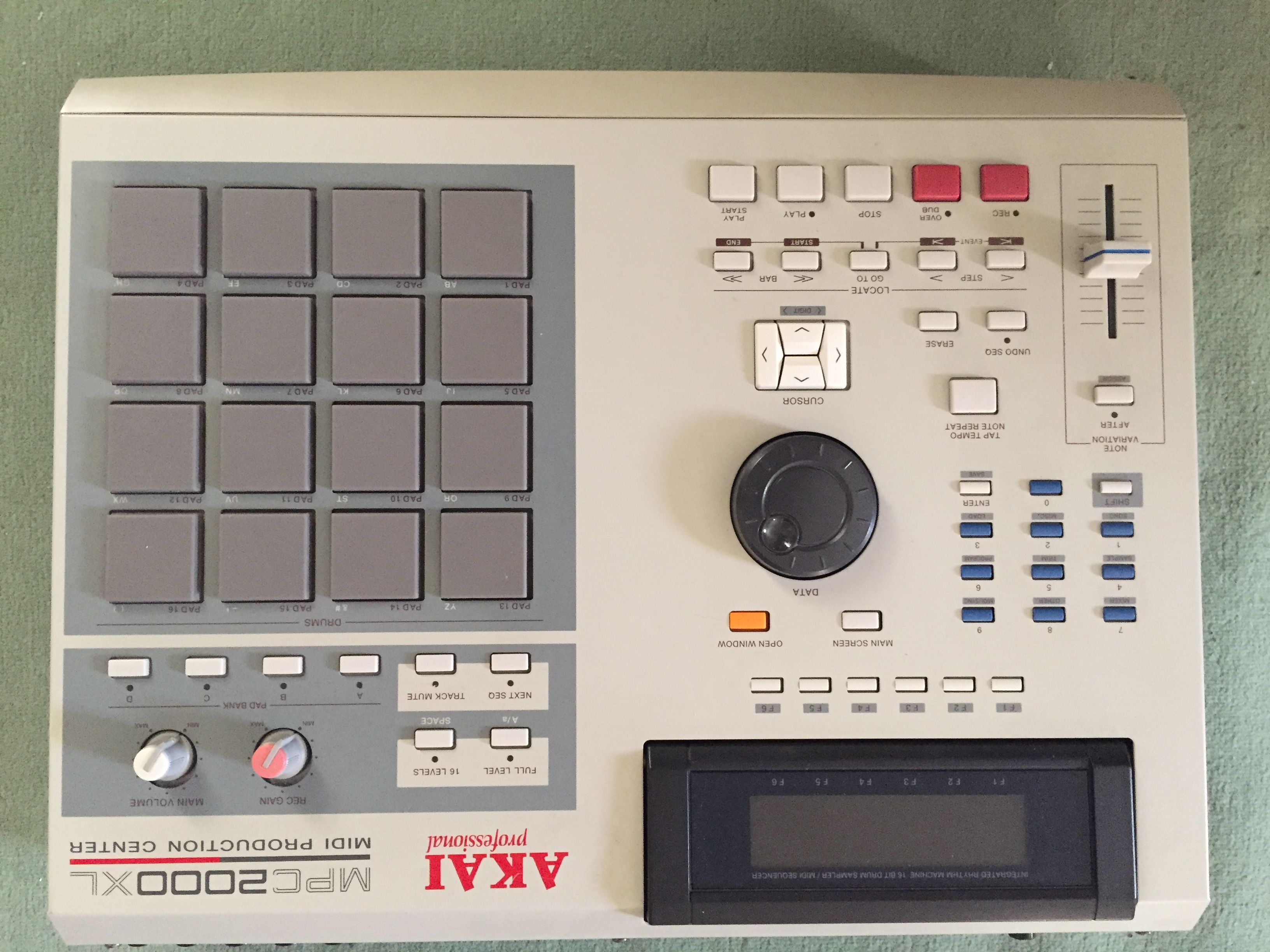 akai professional mpc2000xl