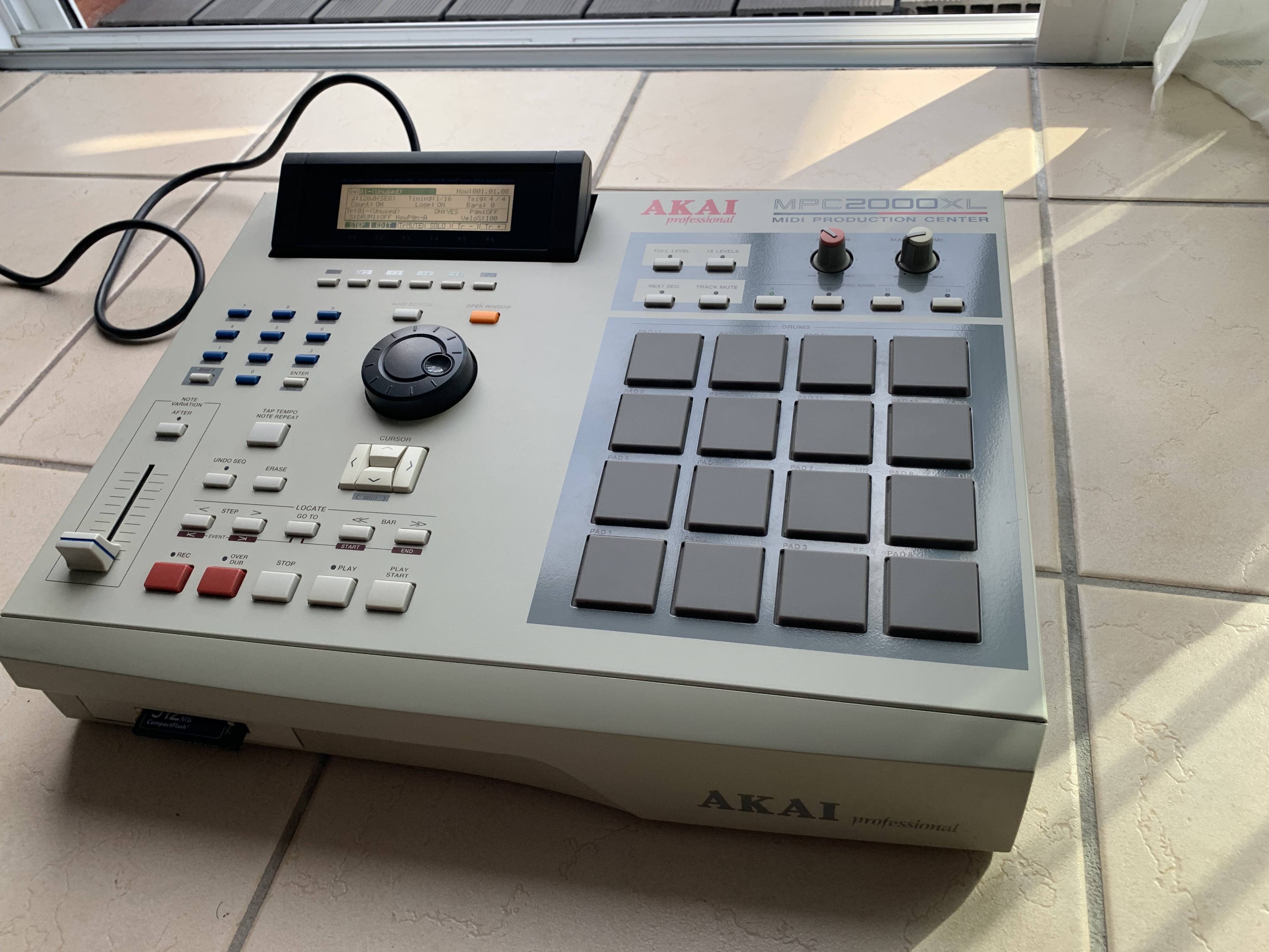 akai mpc 2000 xl neuve 32mb lecteur de compact flash (NordPasdeCalais) Audiofanzine