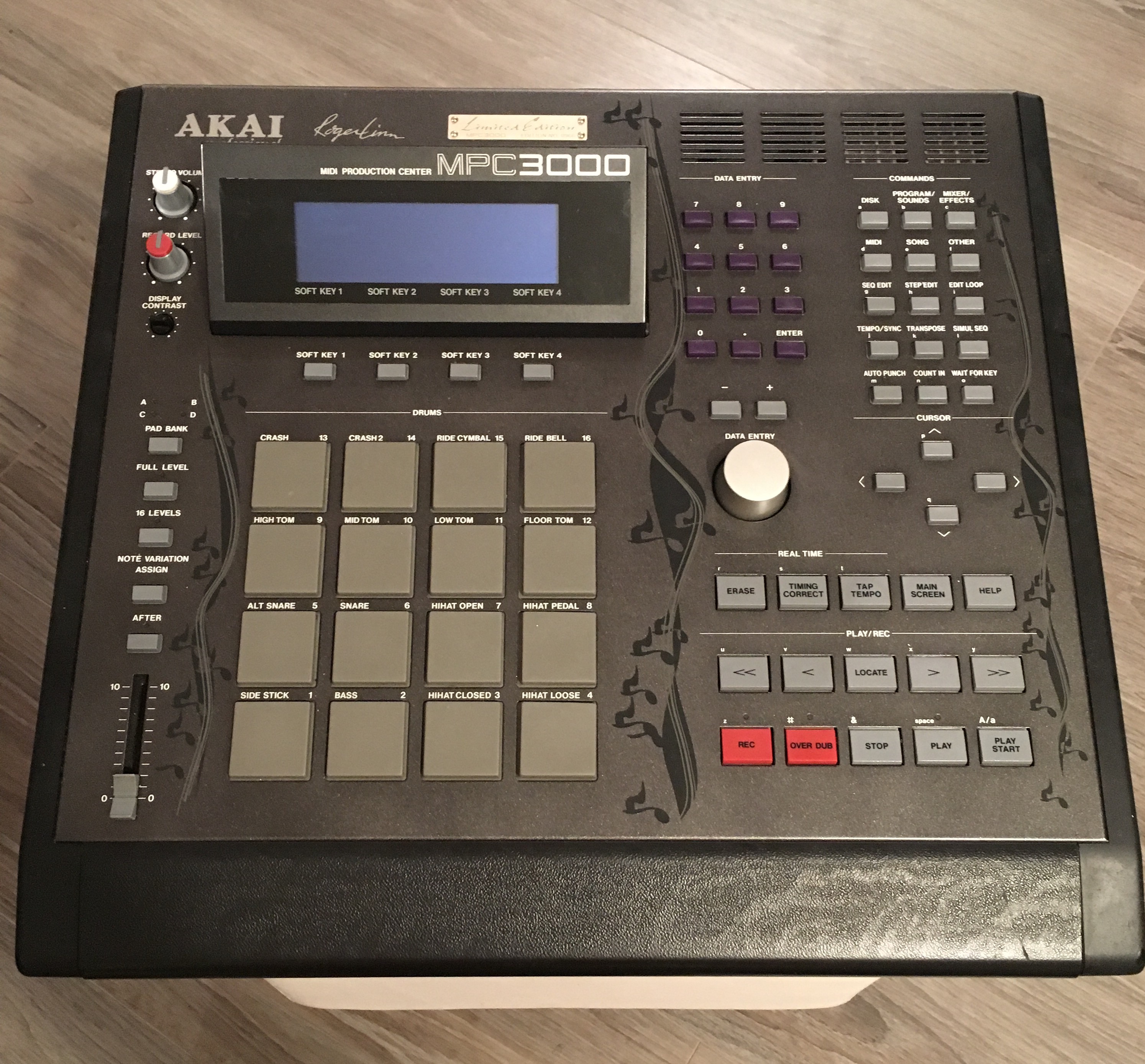 Akai MPC3000 Limited Edition image (1743485) Audiofanzine