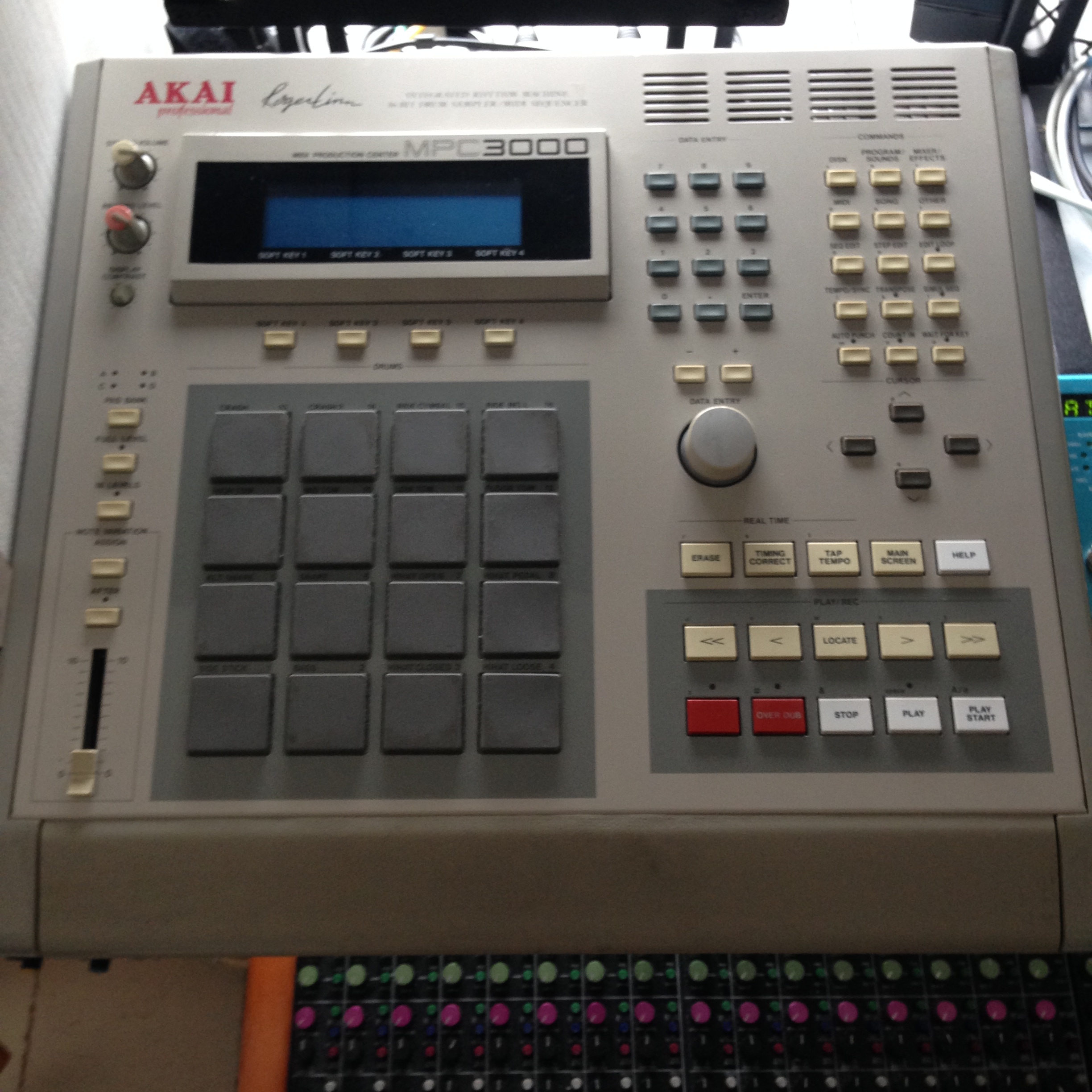 Akai MPC3000 image (#1843904) - Audiofanzine
