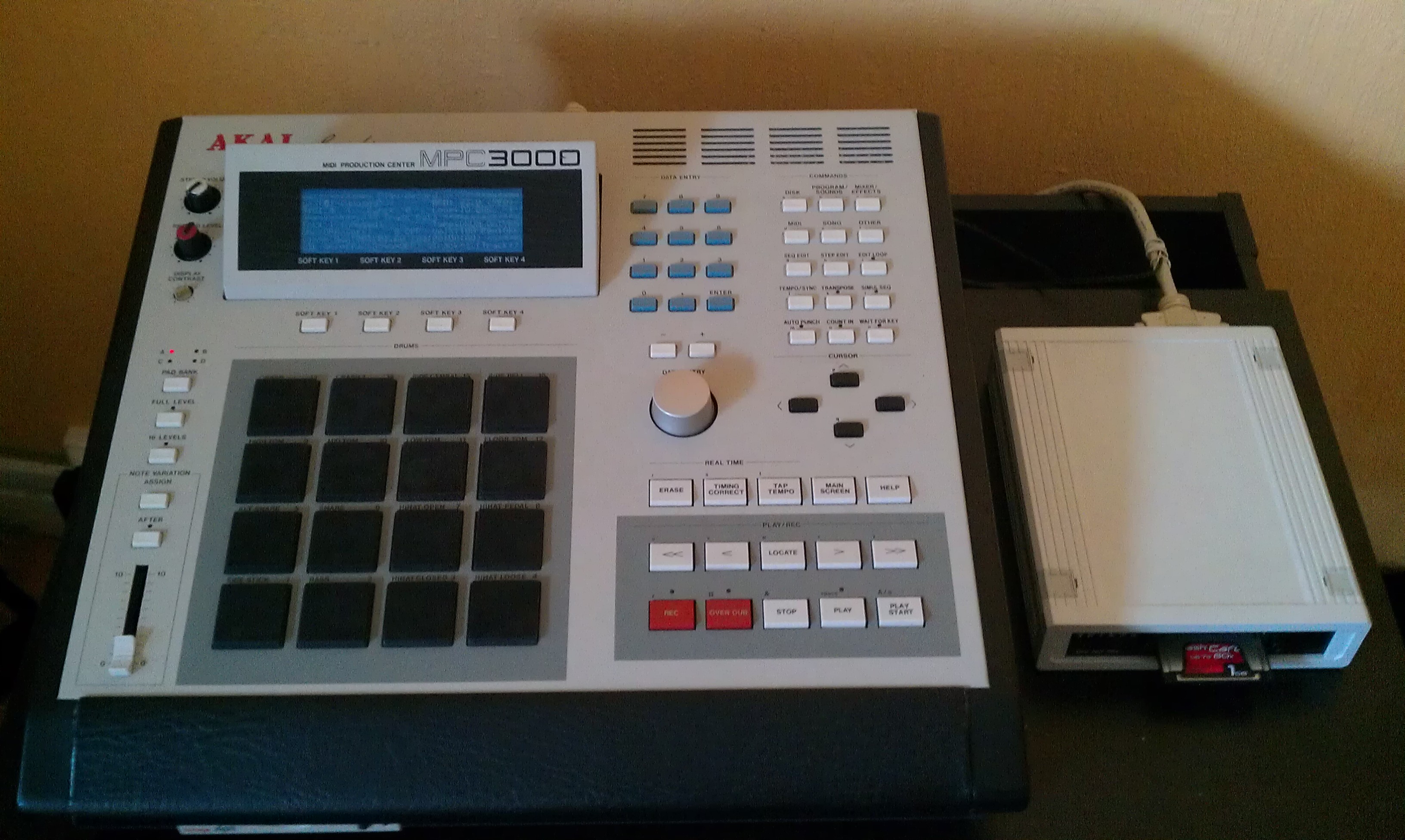 Akai Mpc3000 Image (#600114) - Audiofanzine