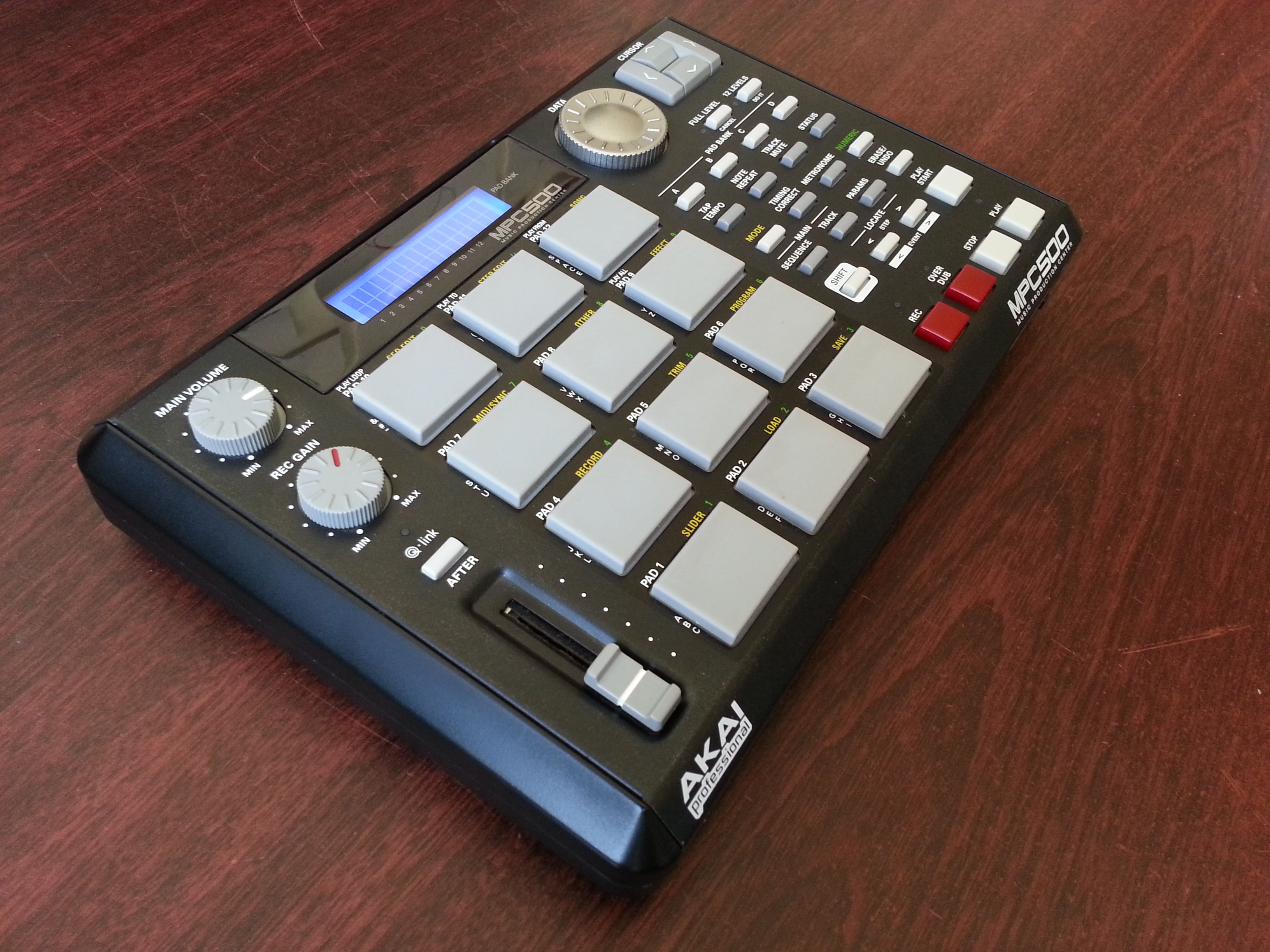 Как подключить akai mpc 500 к компьютеру