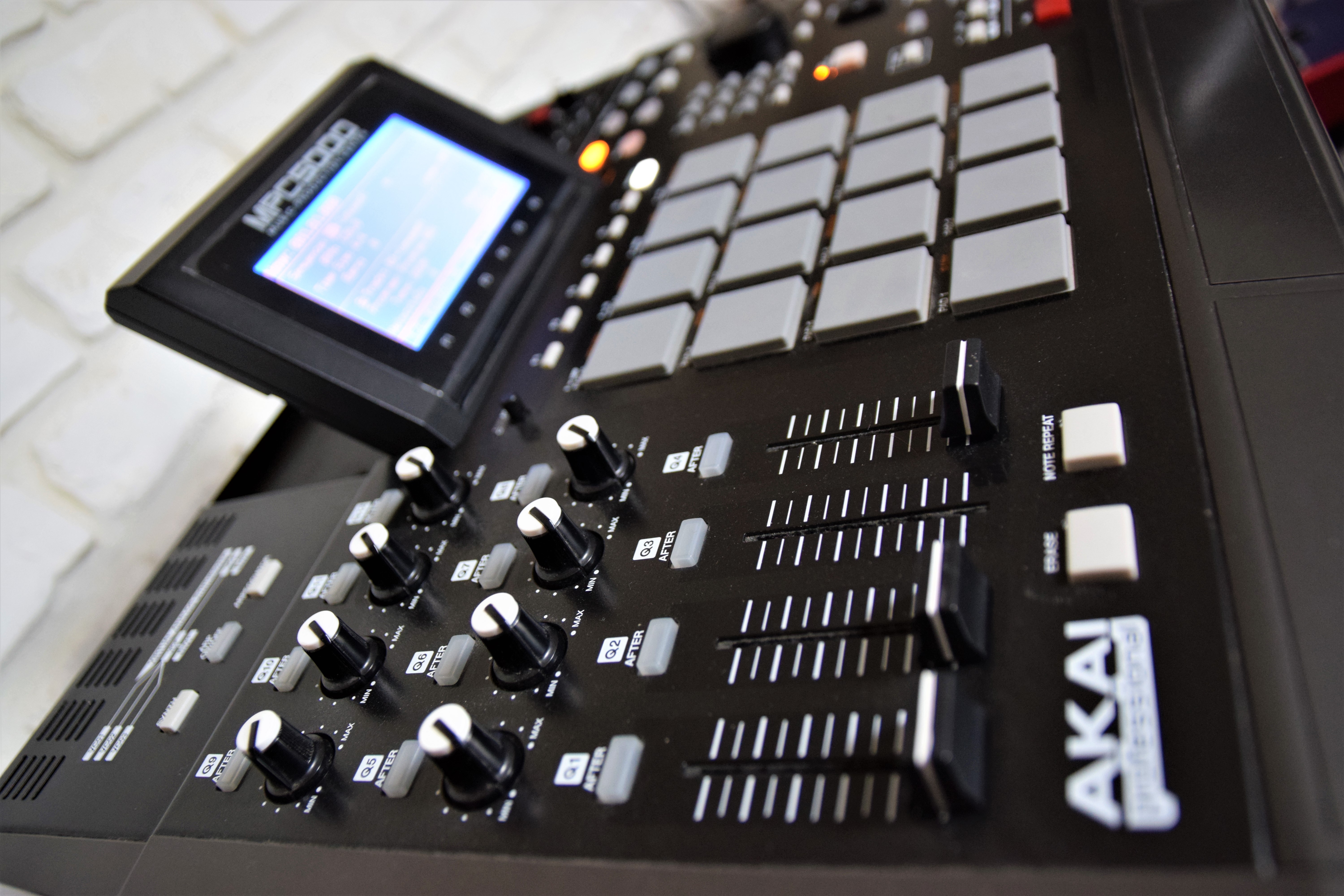 Akai MPC5000 Audiofanzine