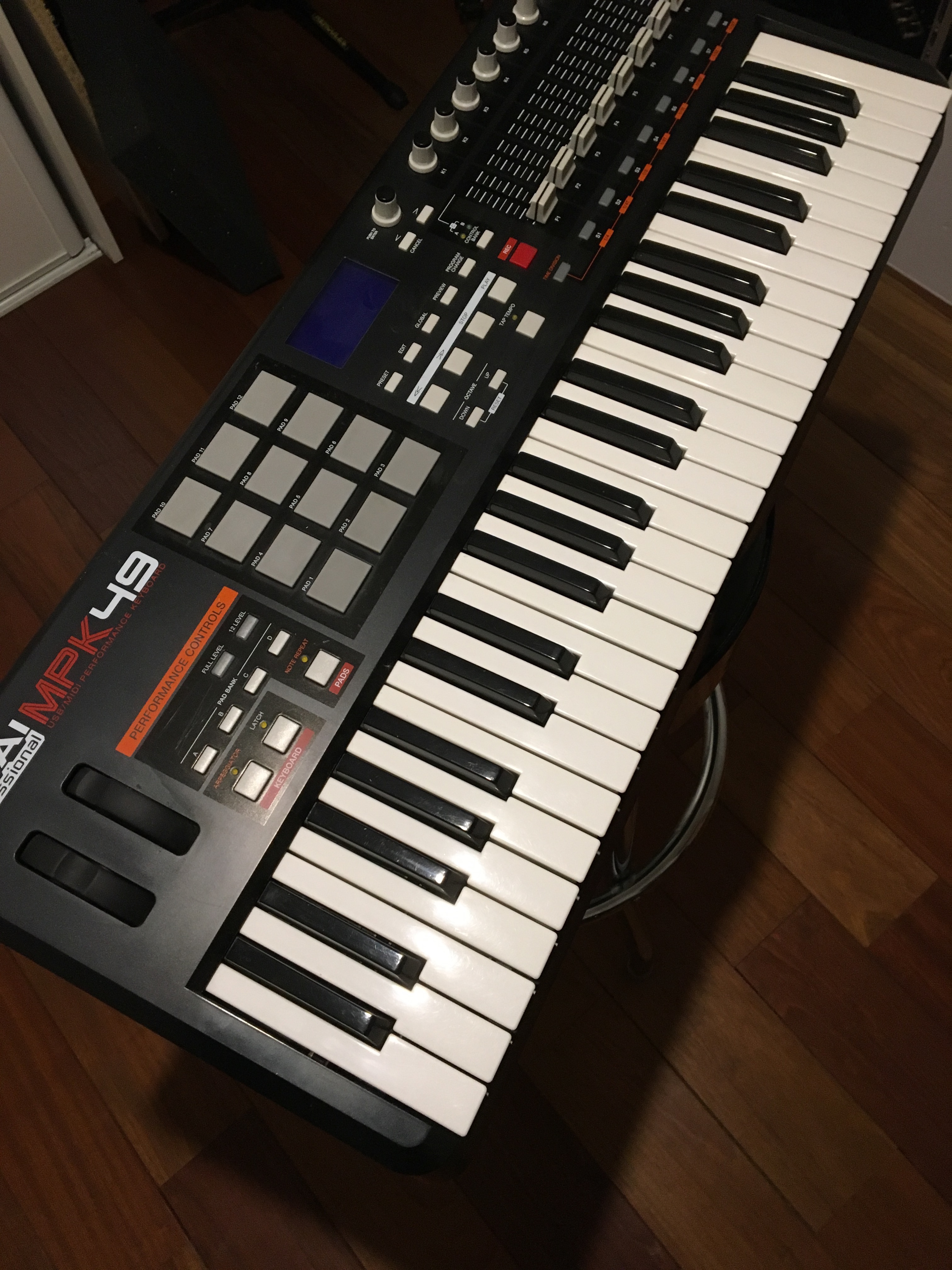 Akai MPK49 image (1868286) Audiofanzine