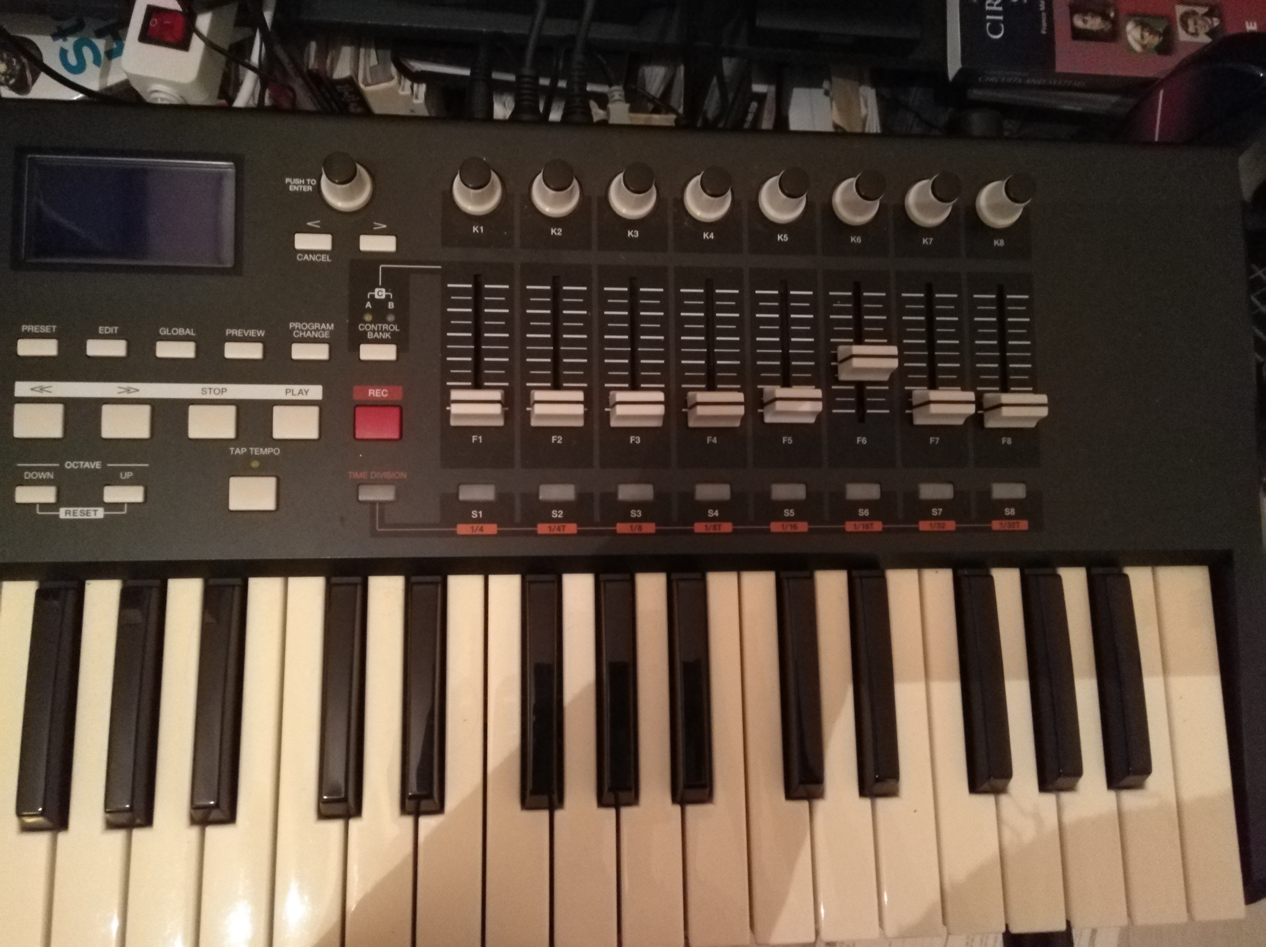 MPK61 - Akai MPK61 - Audiofanzine