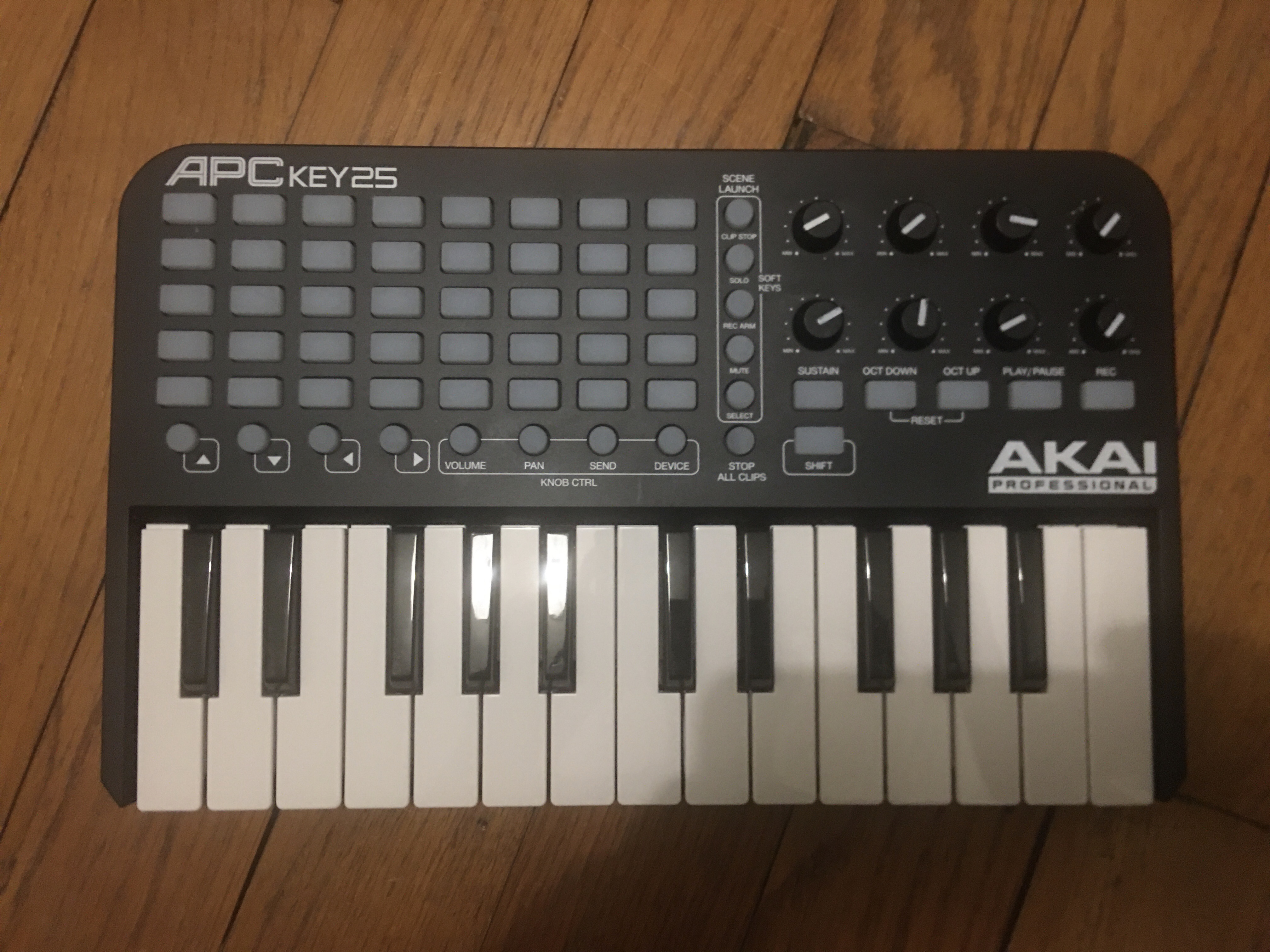 Apc Key 25 Akai Professional Apc Key 25 Audiofanzine