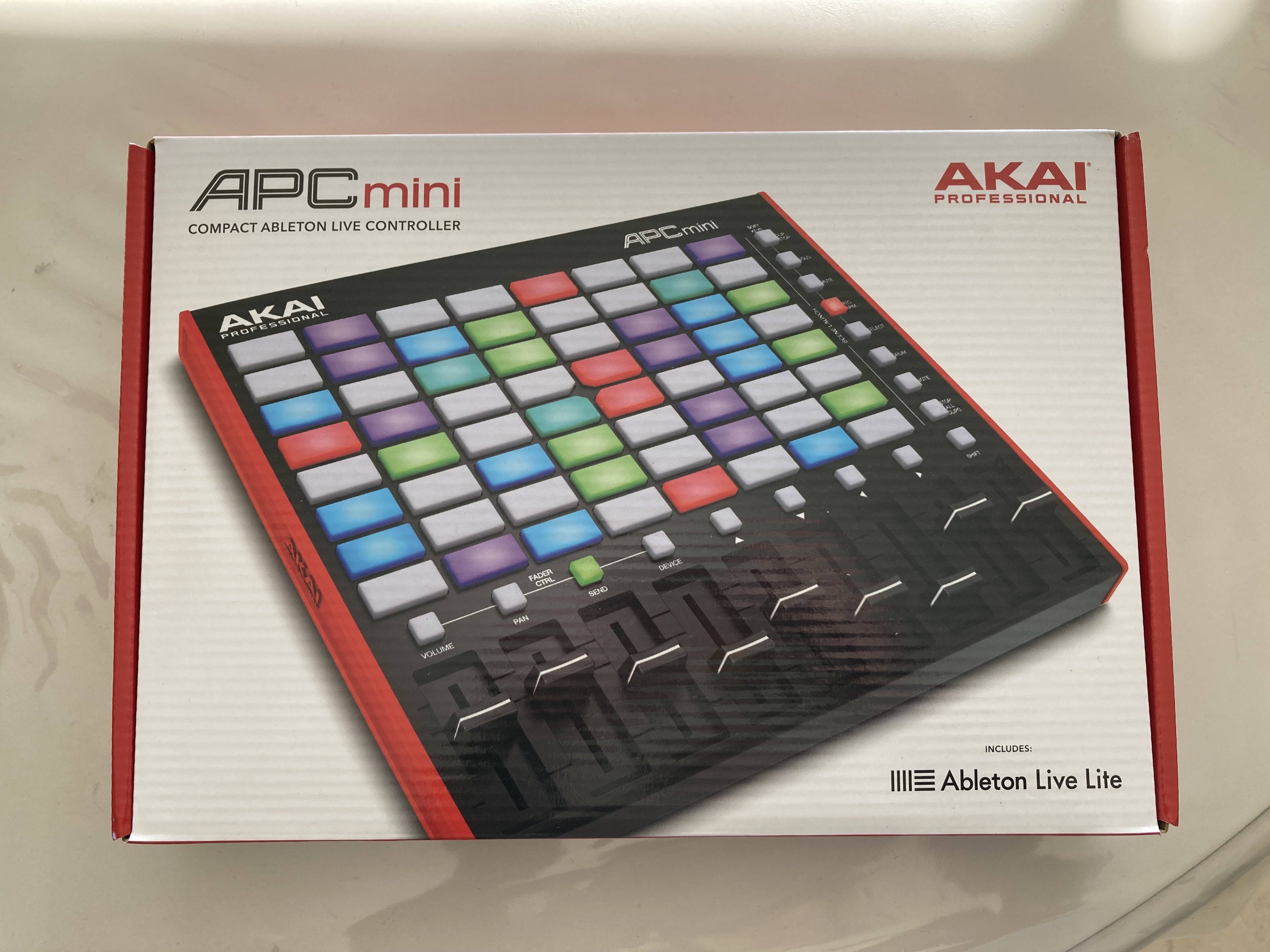 APC Mini Mk2 - Akai Professional APC Mini Mk2 - Audiofanzine