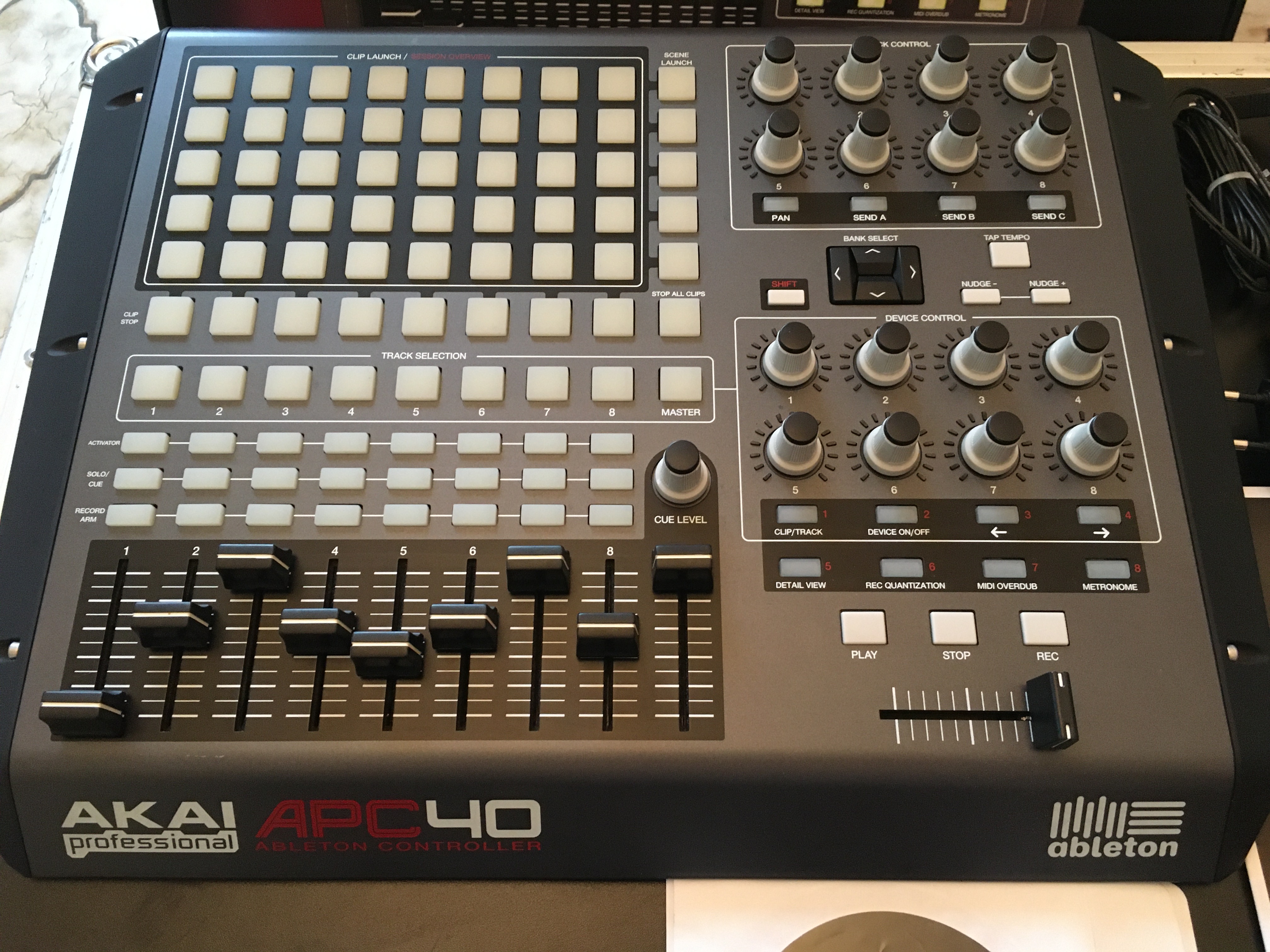 APC40 - Akai Professional APC40 - Audiofanzine
