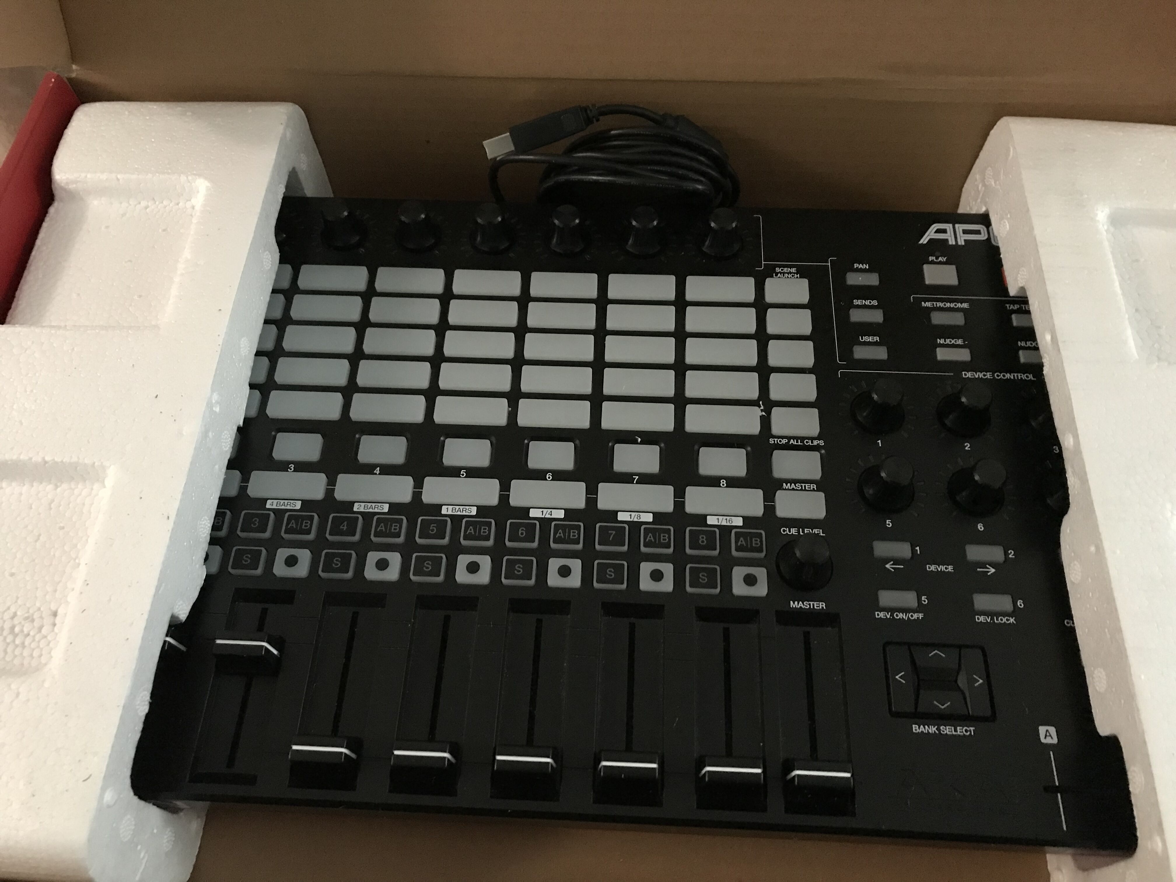 APC40 mkII - Akai Professional APC40 mkII - Audiofanzine