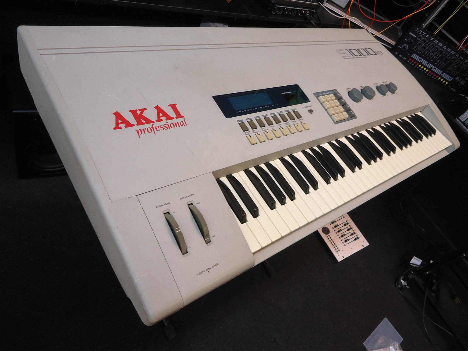 akai-professional-force-3243755.jpeg