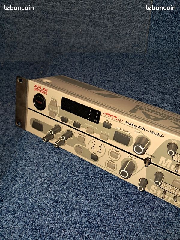 MFC 42 - Akai Professional MFC 42 - Audiofanzine