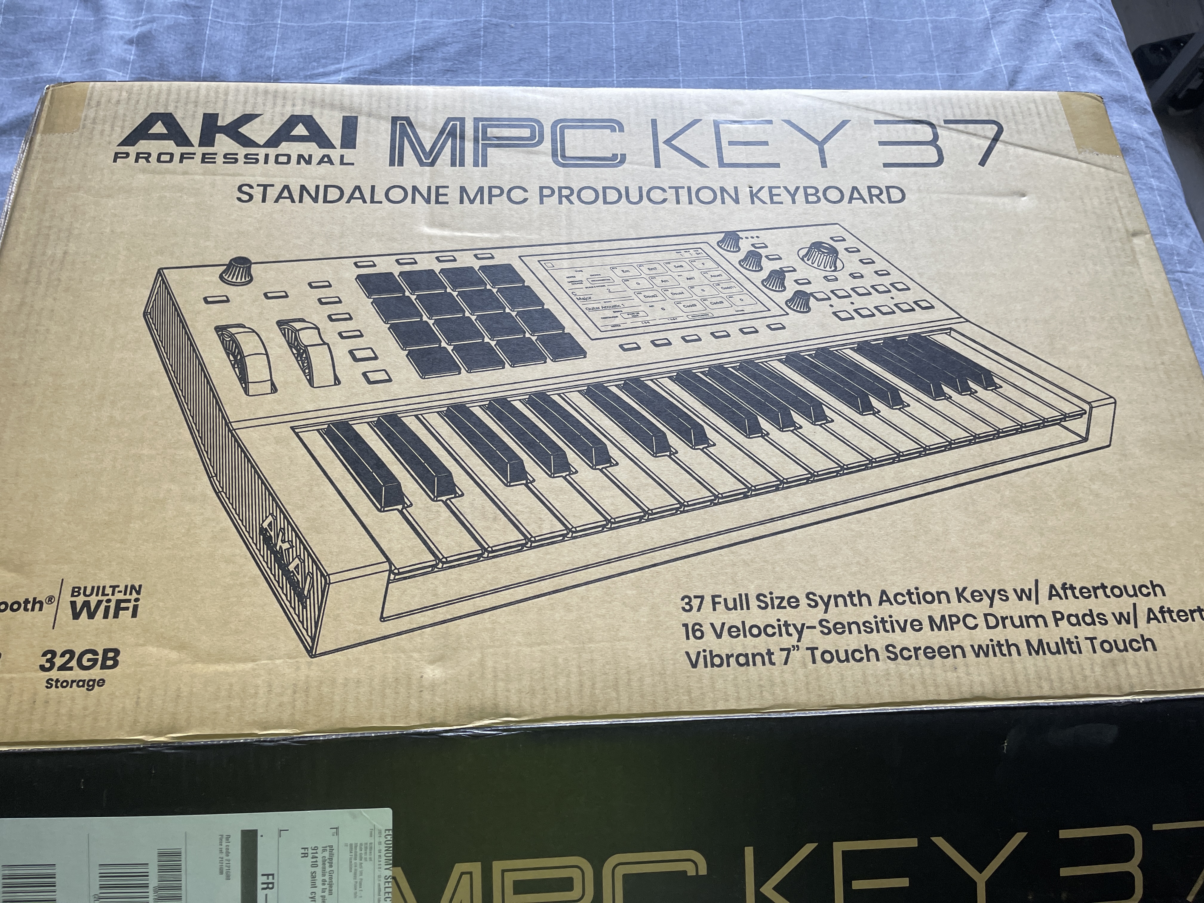 Akai Professional MPC Key 37 Production & Synthesizer