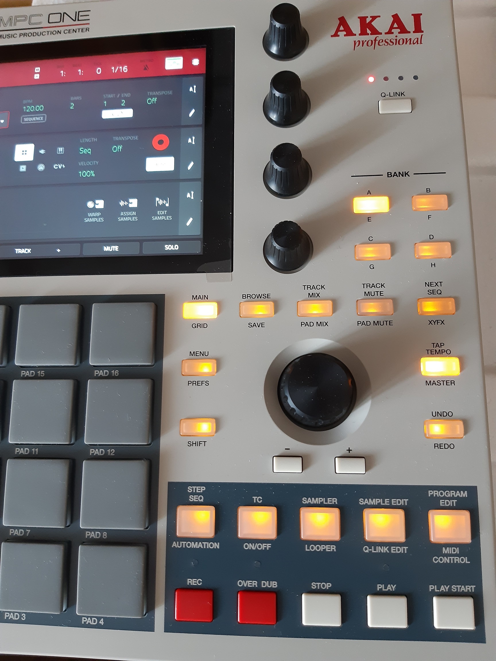 MPC One Retro - Akai Professional MPC One Retro - Audiofanzine