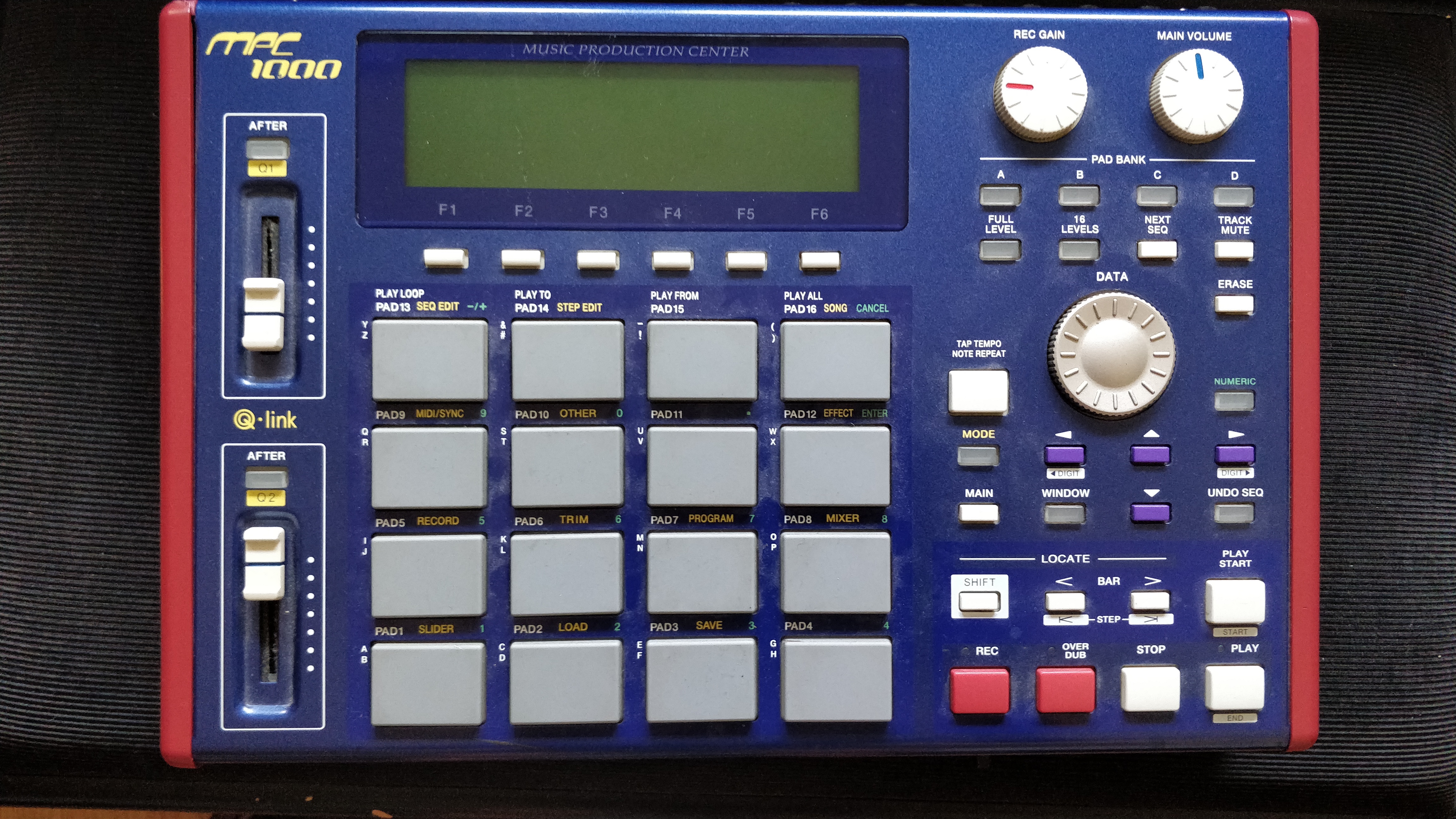MPC1000 Akai Professional MPC1000 Audiofanzine