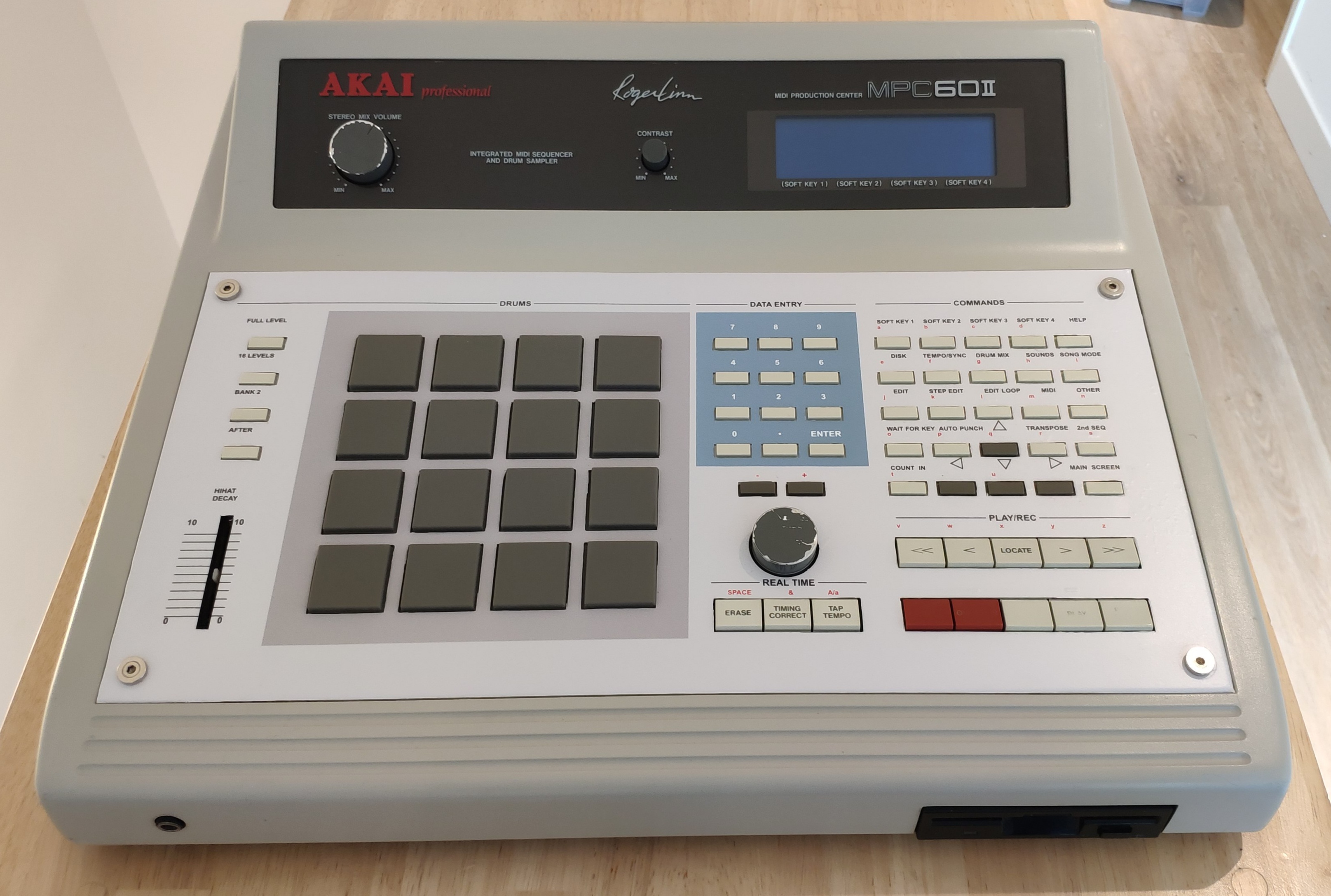 MPC60 MkII Akai Professional MPC60 MkII Audiofanzine