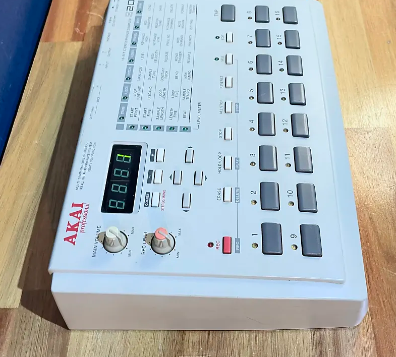 S20 - Akai Professional S20 - Audiofanzine