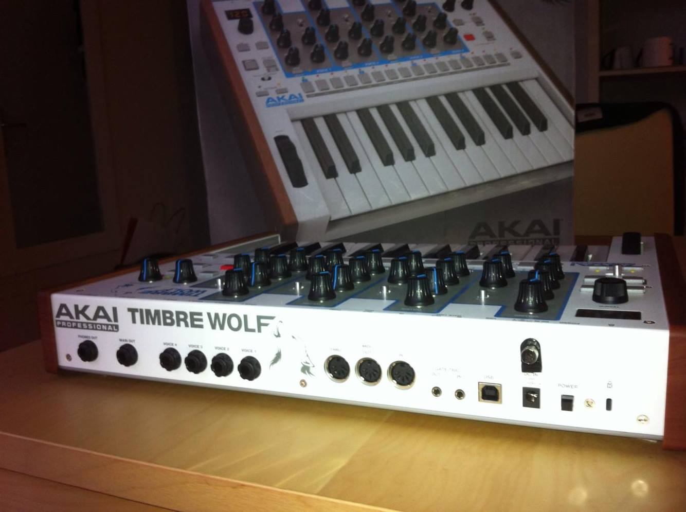 AKAI Timbre Wolf 純正サイト - www.woodpreneurlife.com