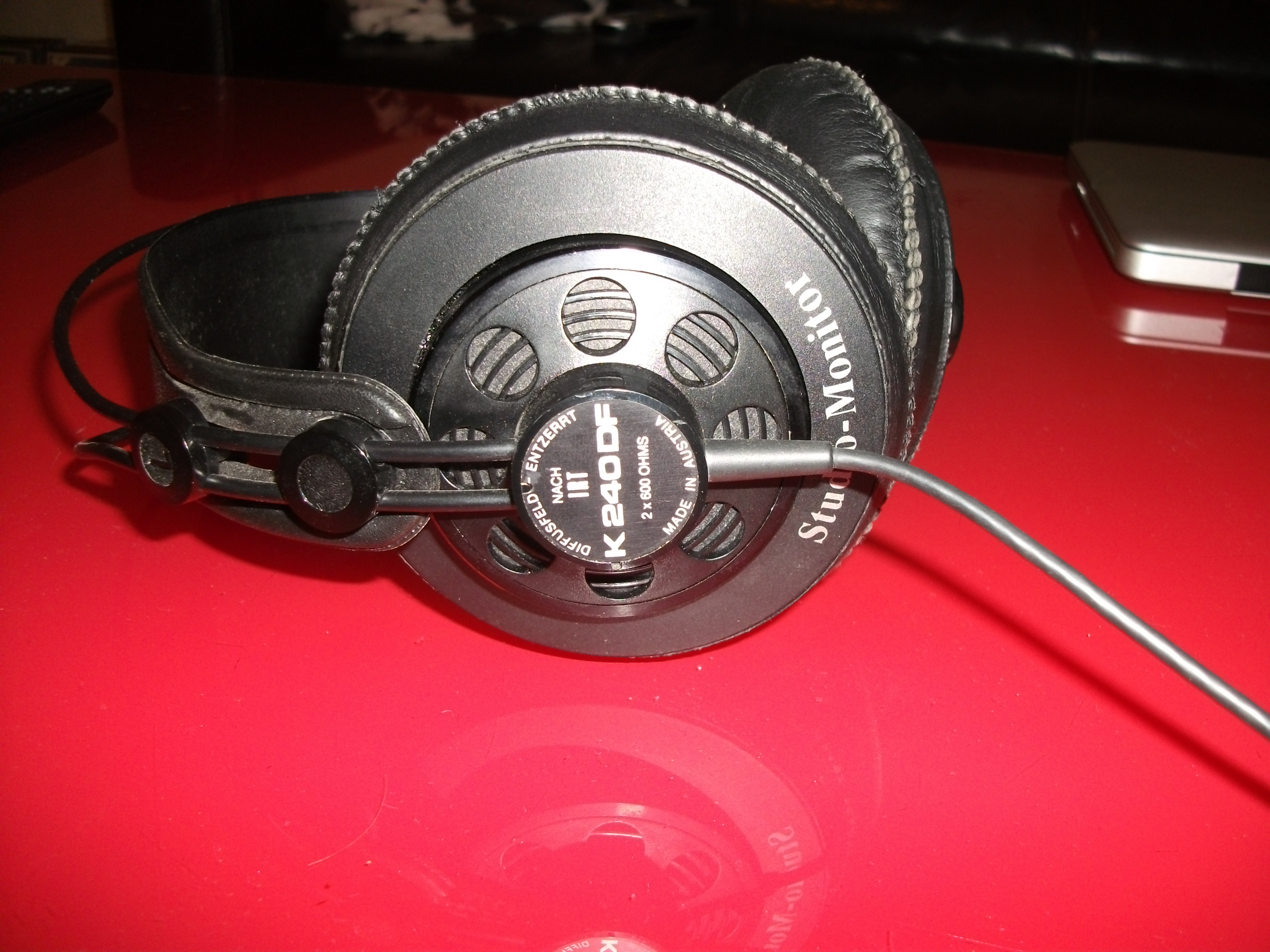 AKG K 240 DF Studio Monitor image (307625) Audiofanzine