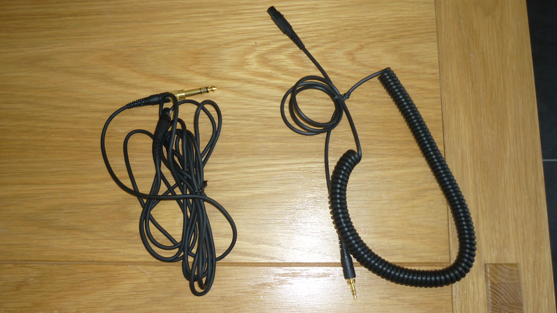 AKG K240 Vs. K240 MKII [DEFINITIVE Guide] - Home Studio Basics