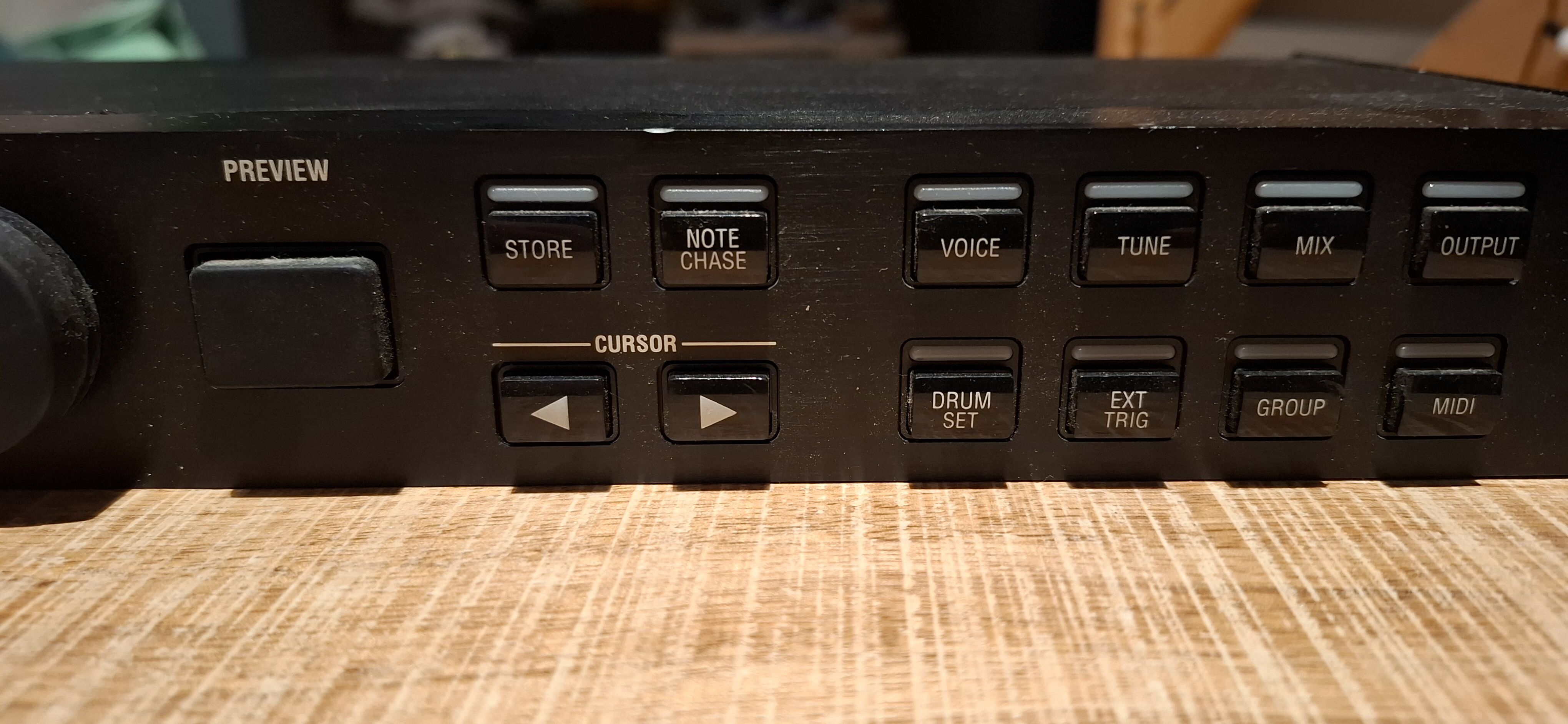 D4 - Alesis D4 - Audiofanzine D4 - Alesis D4 - Audiofanzine