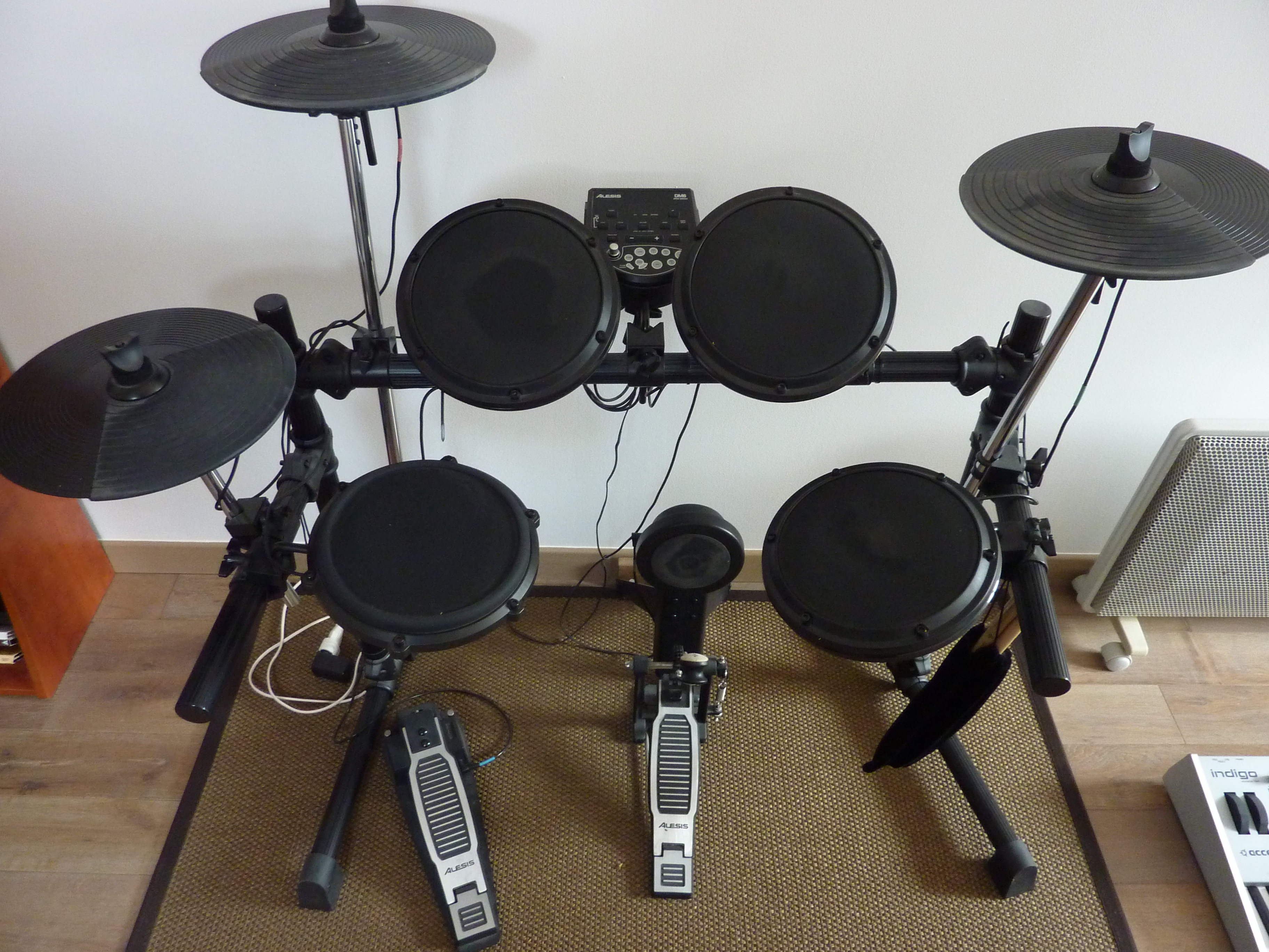 Alesis dm6 usb kit электронная барабанная установка