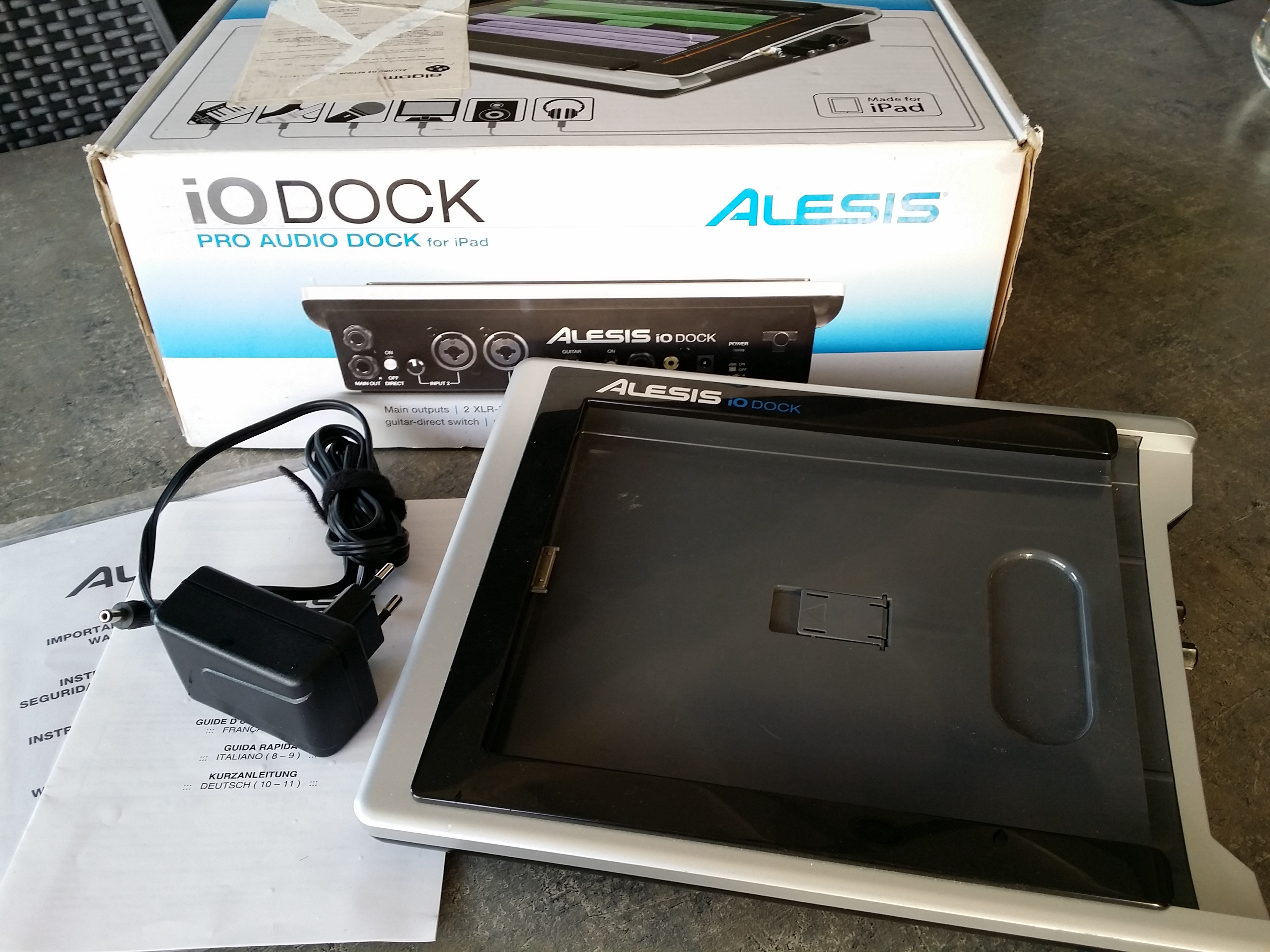 Photo Alesis iO Dock : Alesis iO Dock (61894) (#804517 ...