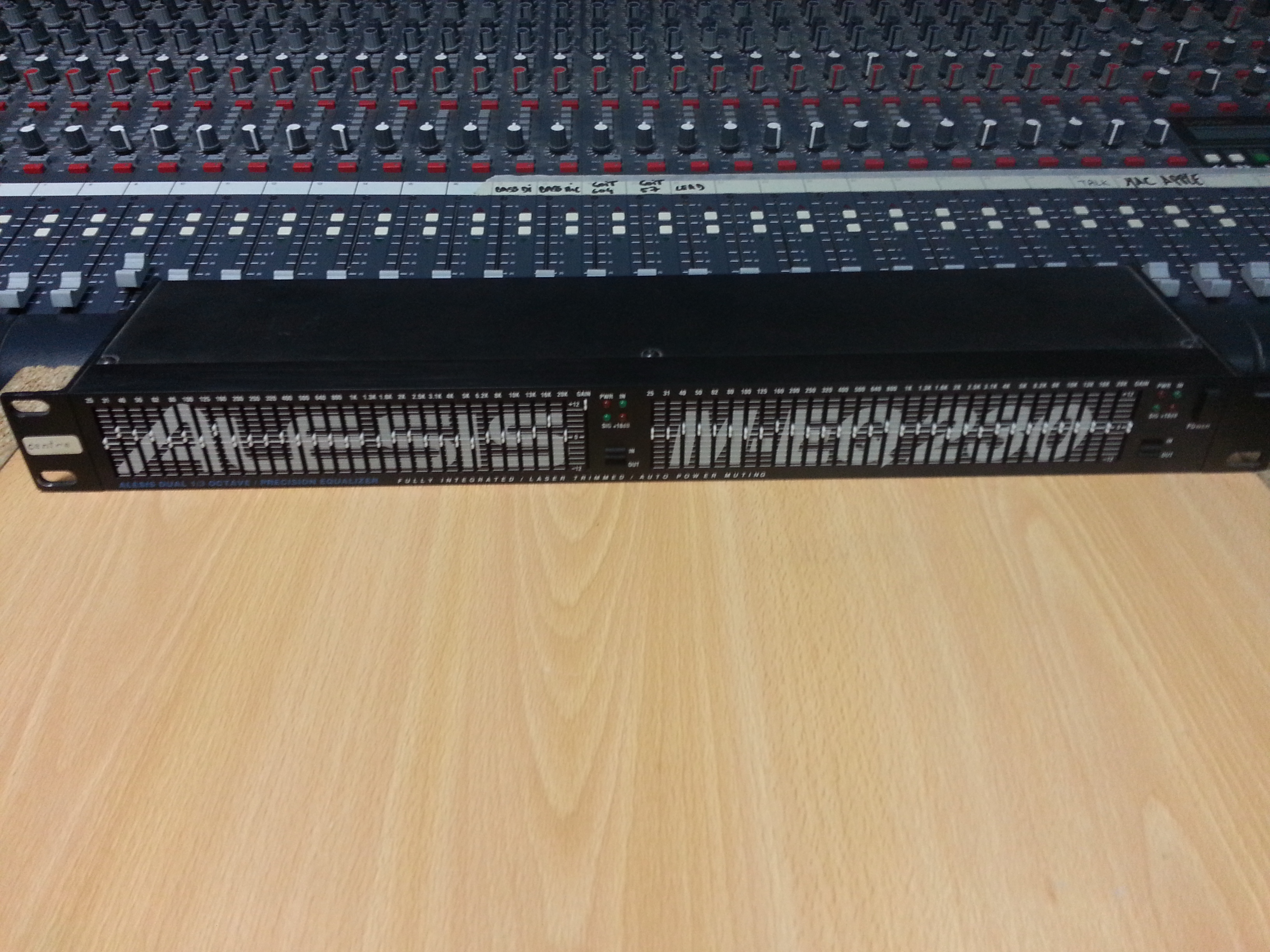 Alesis MEQ 230 image (1767571) Audiofanzine