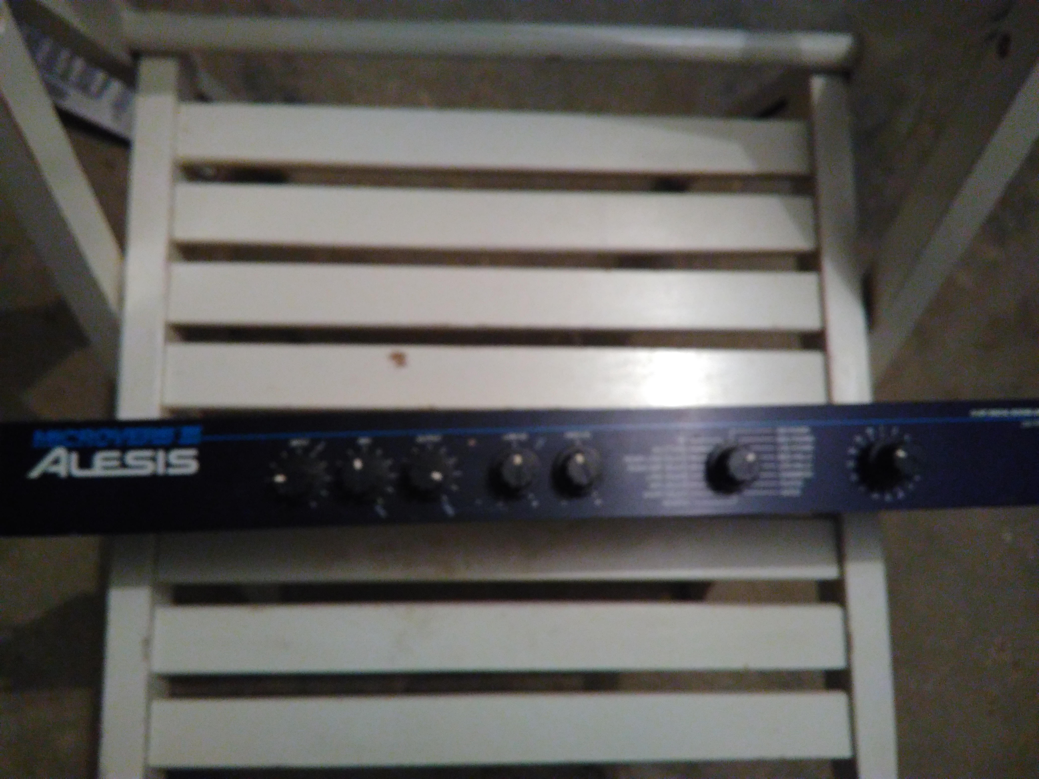MICROVERB 3 Alesis MicroVerb 3 Audiofanzine