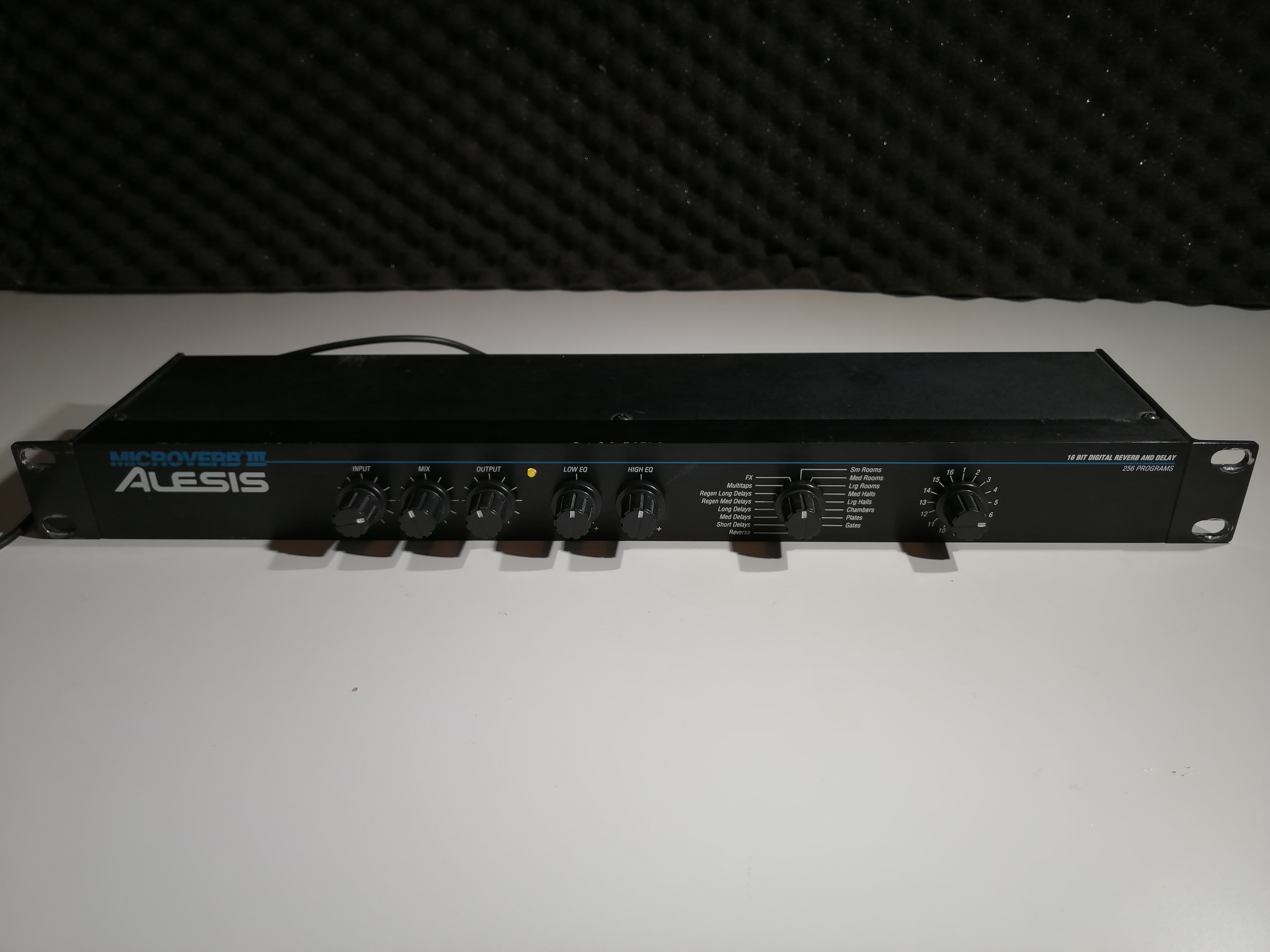 MicroVerb 3 Alesis MicroVerb 3 Audiofanzine