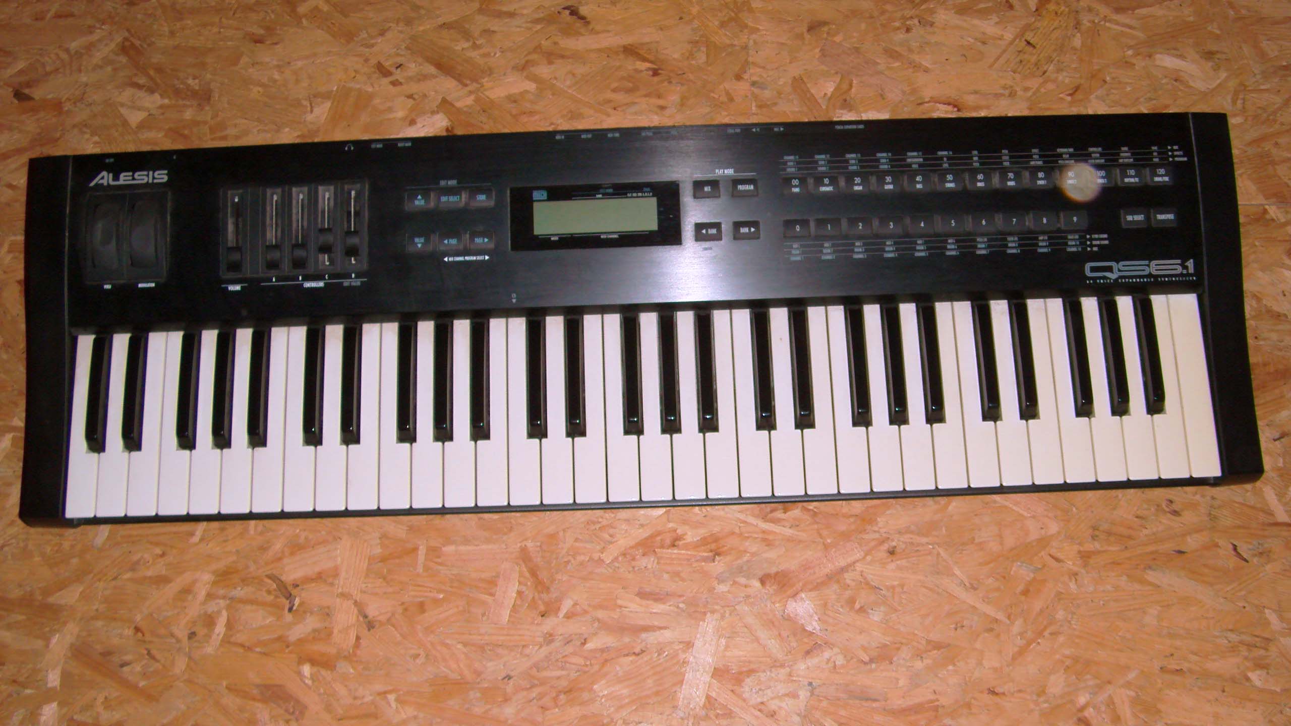 Alesis QS6.1 image (886092) Audiofanzine
