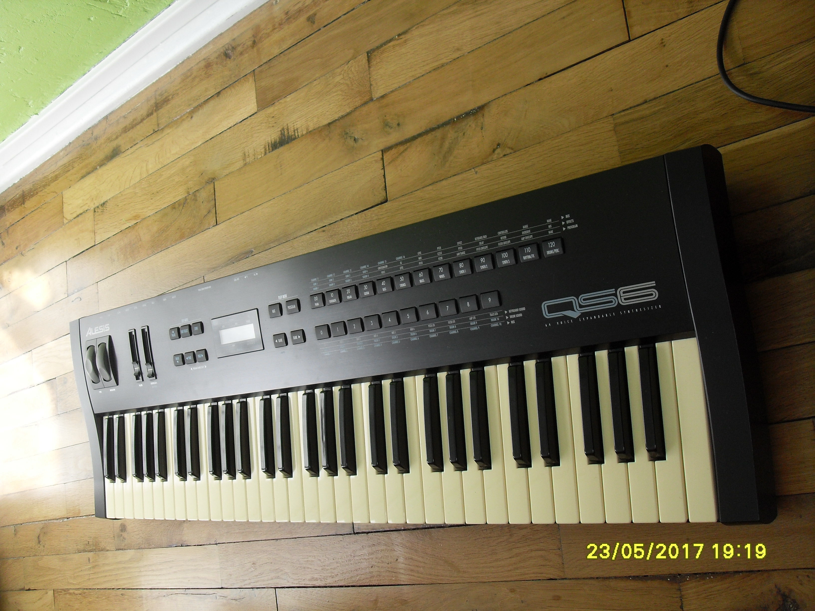 QS6 Alesis QS6 Audiofanzine