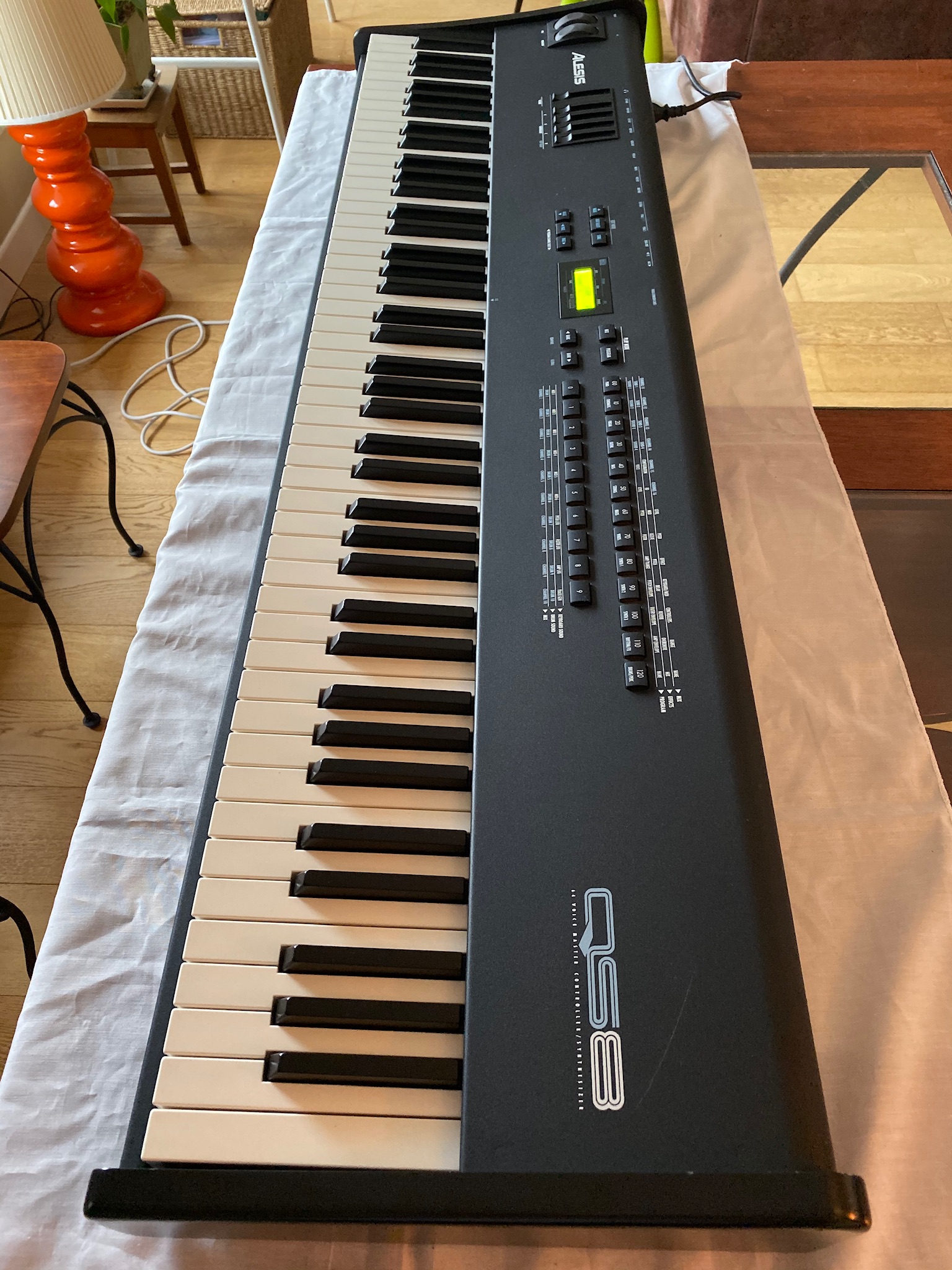 QS8 Alesis QS8 Audiofanzine