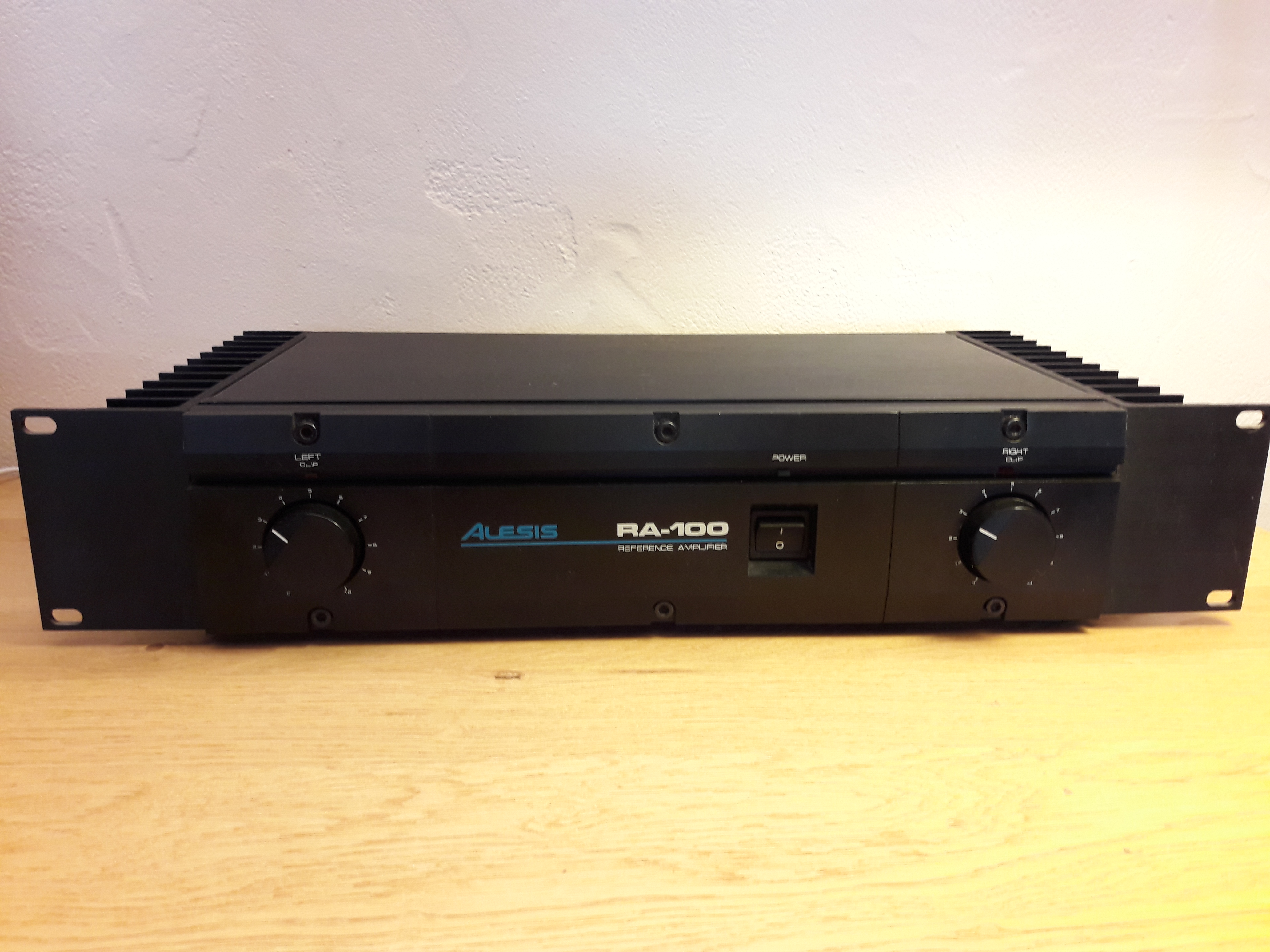 Alesis Alesis RA-100 Reference Rackmount Studio Power Amplifier Tested Working 