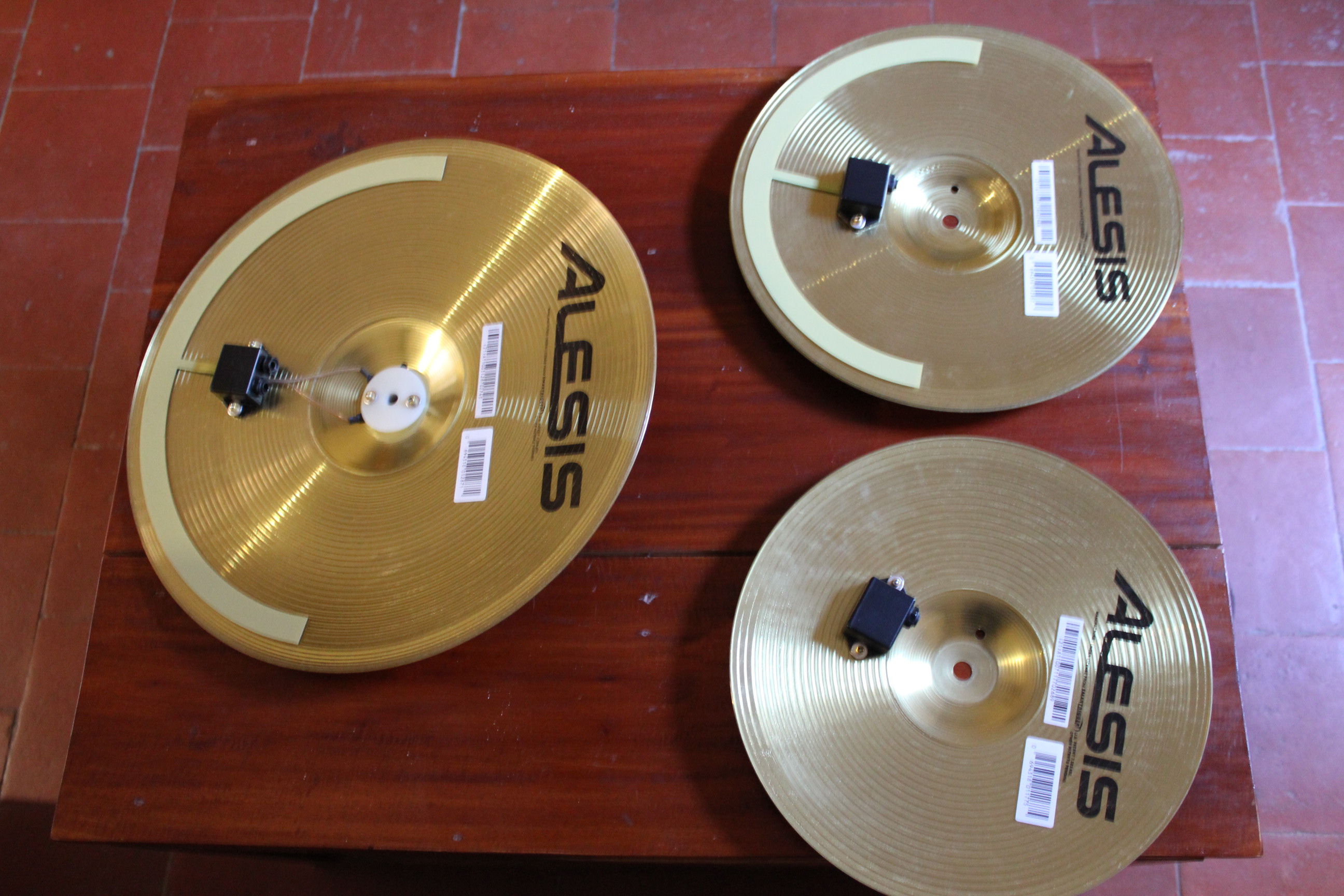 Alesis Surge Cymbal Kit image (336375) Audiofanzine