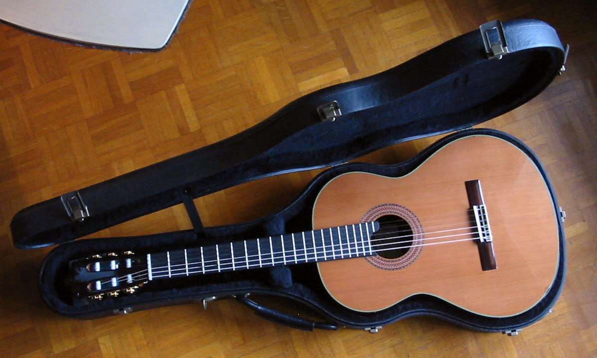11P - Alhambra Guitars 11P - Audiofanzine