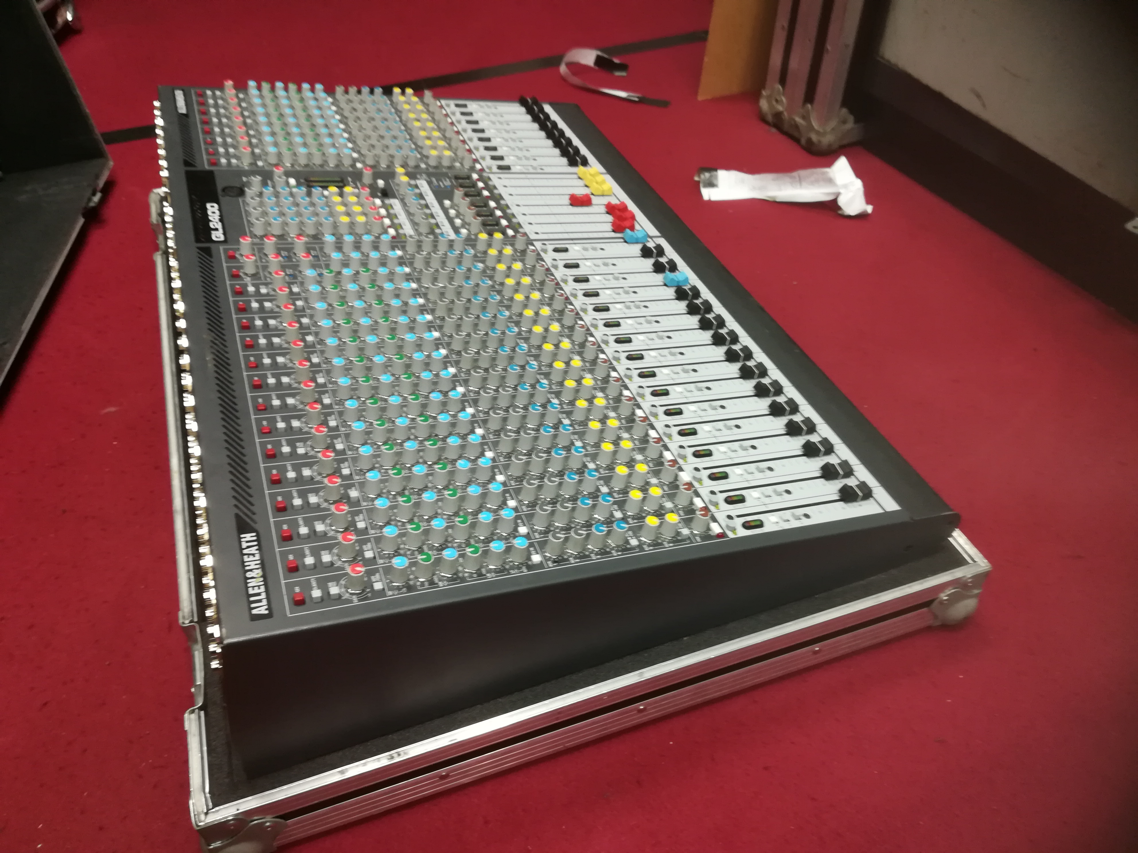 GL240024 Allen & Heath GL240024 Audiofanzine