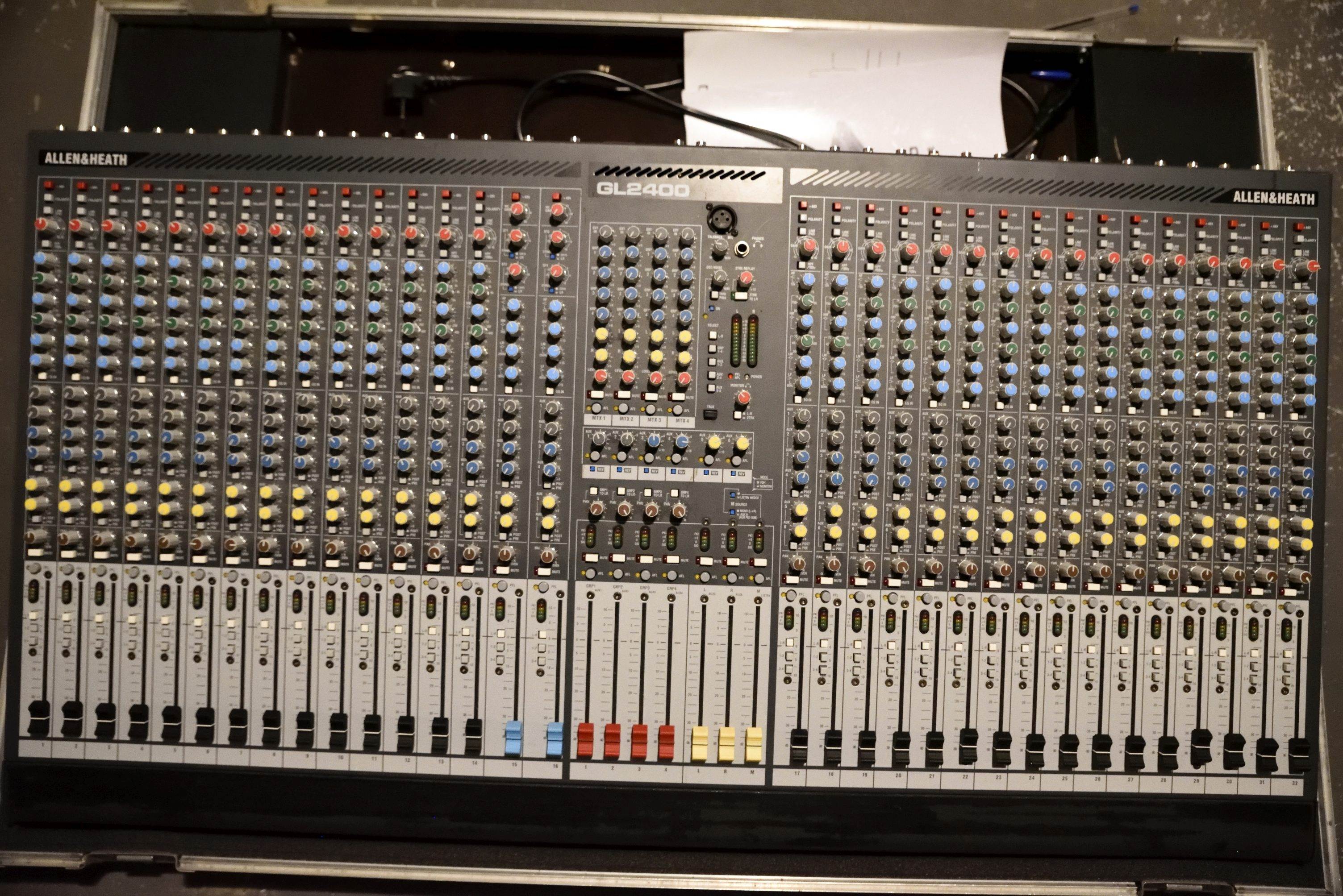 GL240032 Allen & Heath GL240032 Audiofanzine