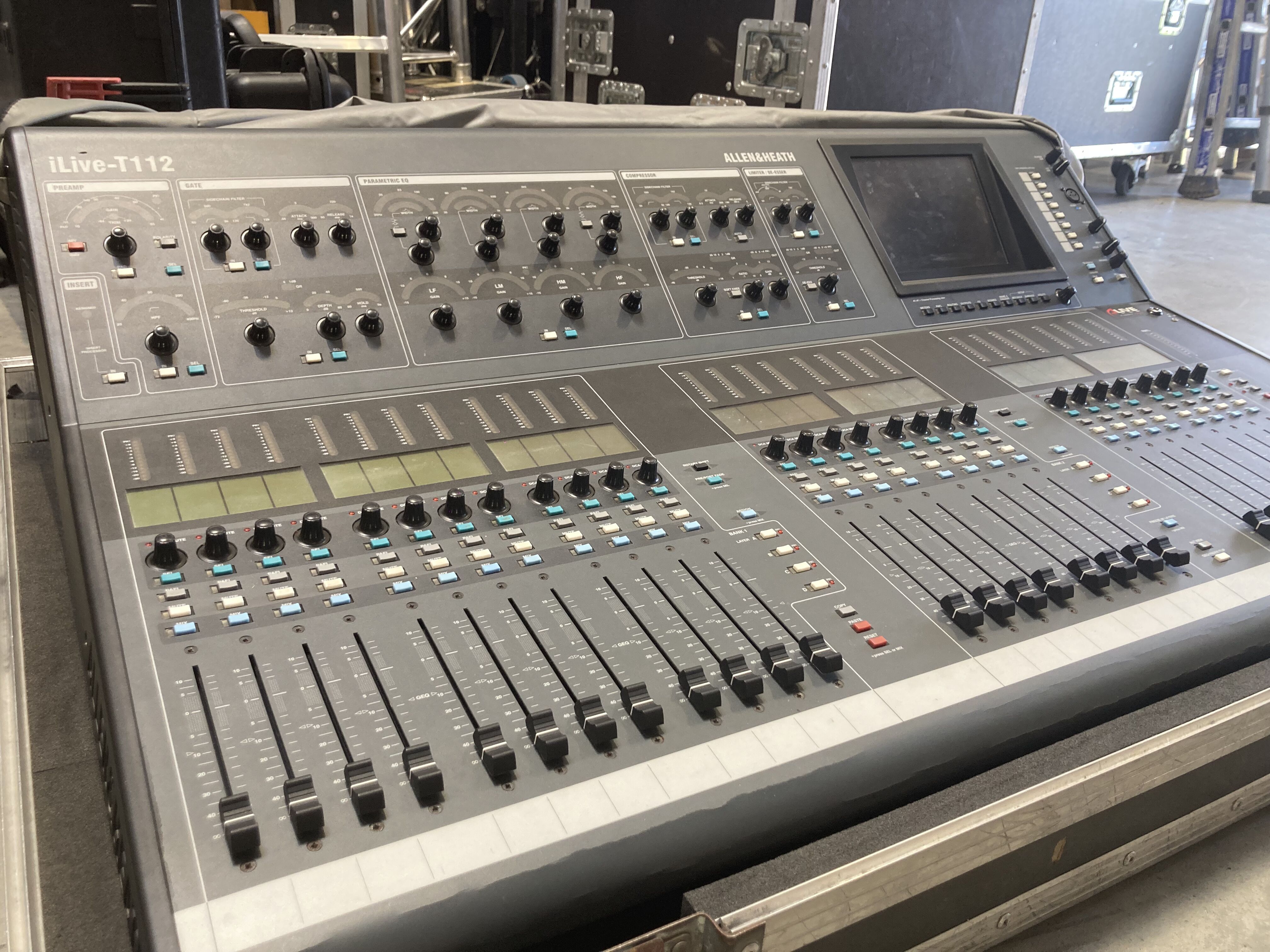 iLive-T112 - Allen & Heath iLive-T112 - Audiofanzine