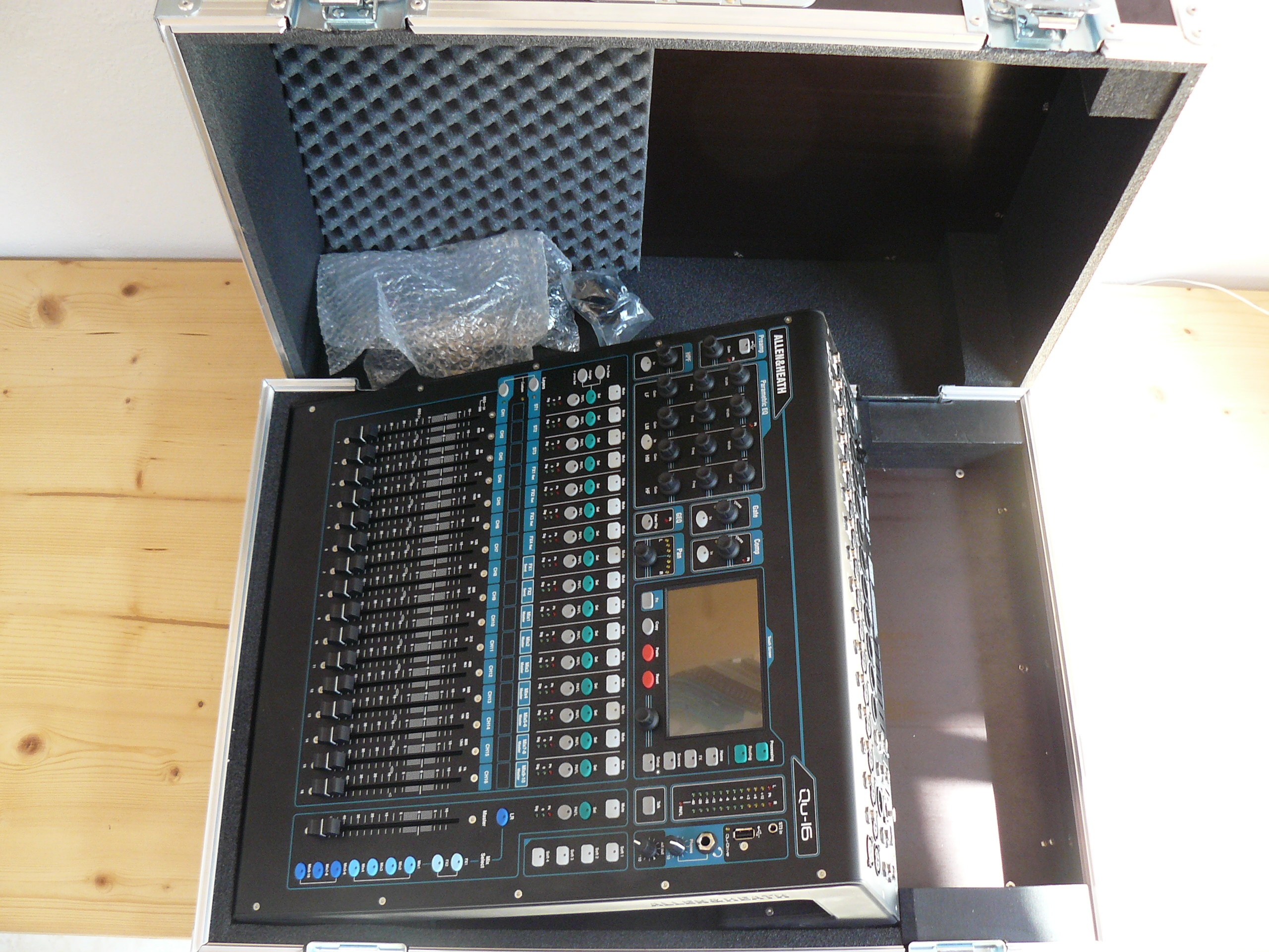 Allen & Heath Qu16 image (2075081) Audiofanzine