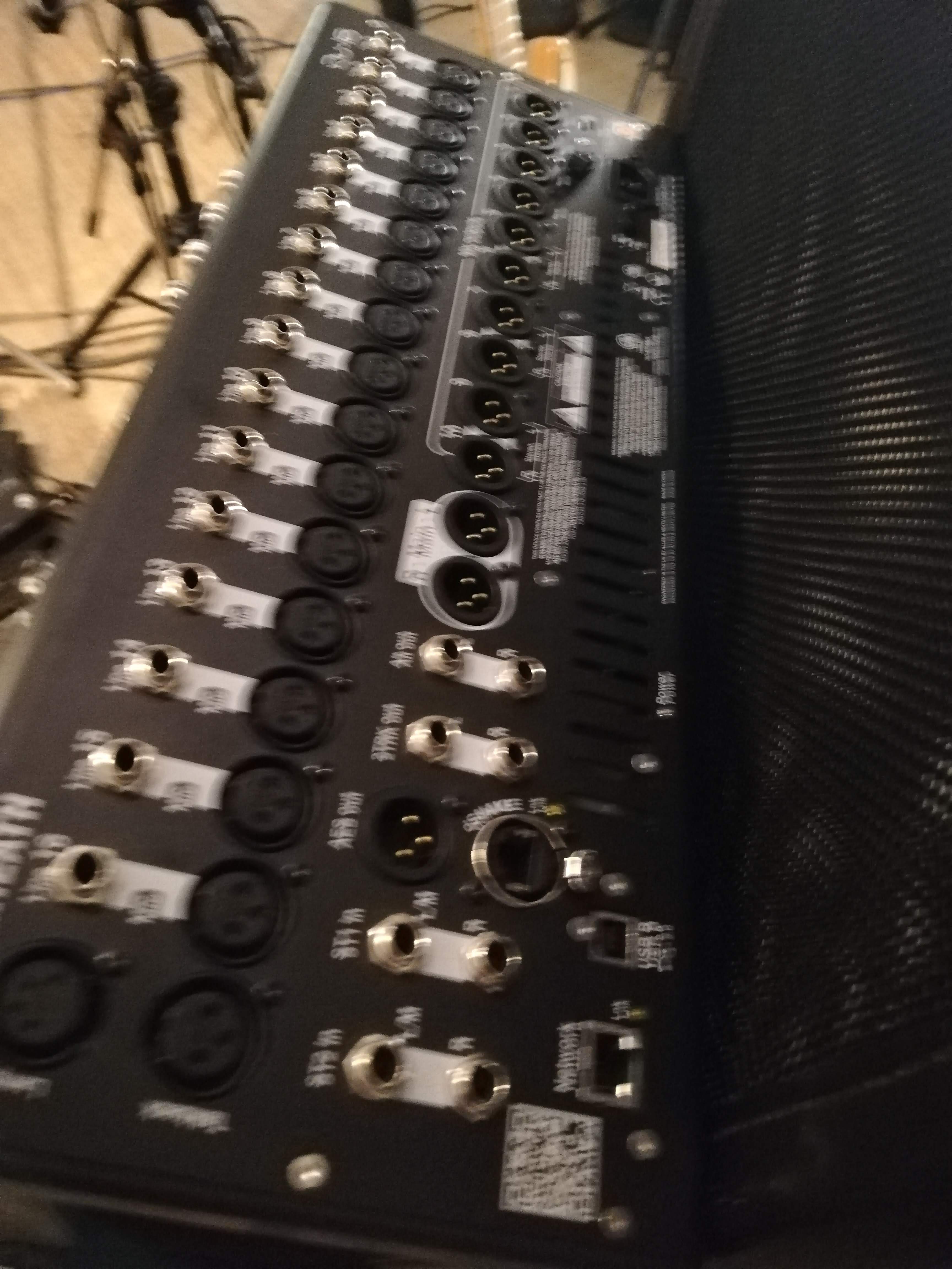 Qu16 Allen & Heath Qu16 Audiofanzine