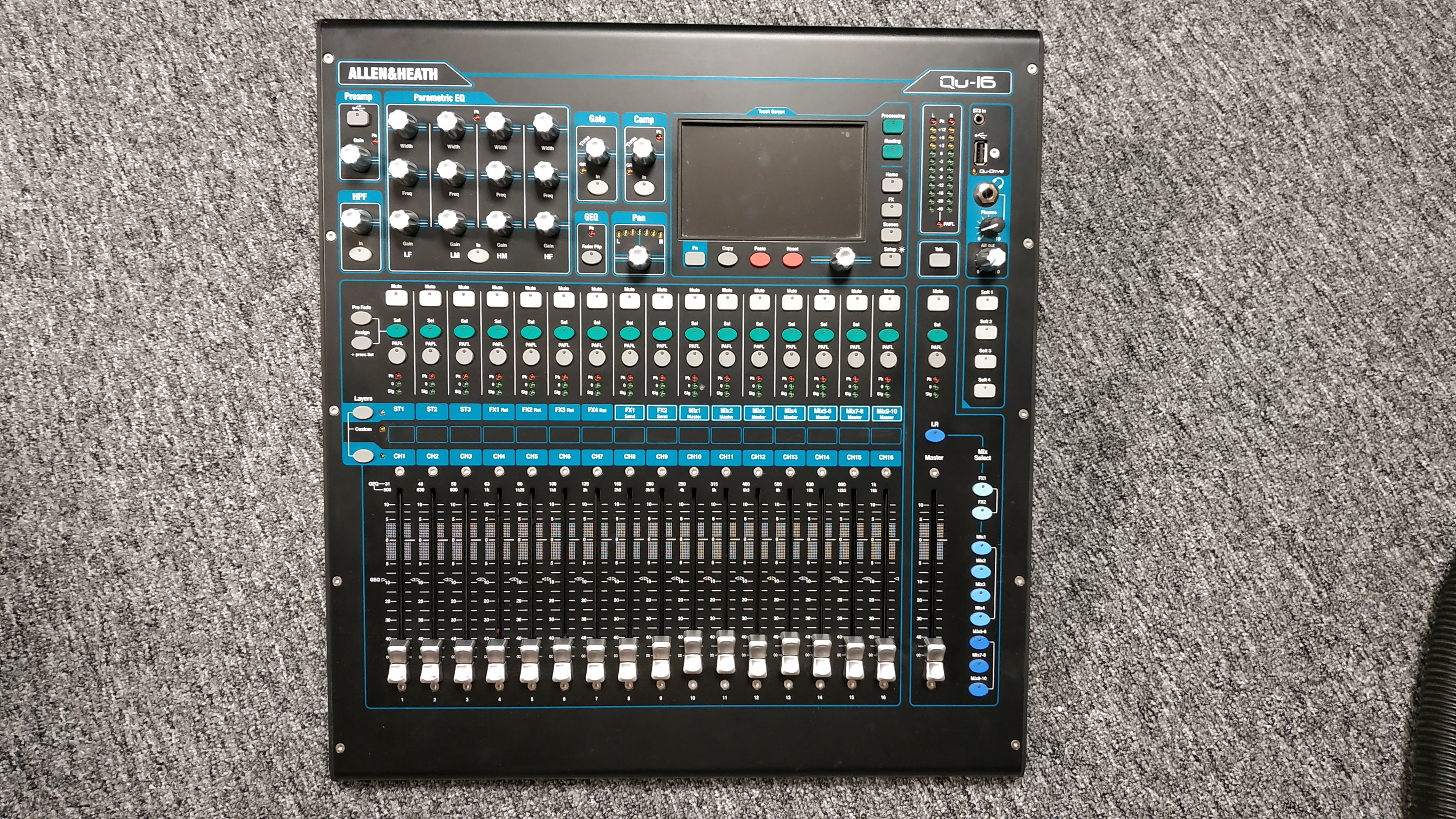 Qu16 Allen & Heath Qu16 Audiofanzine