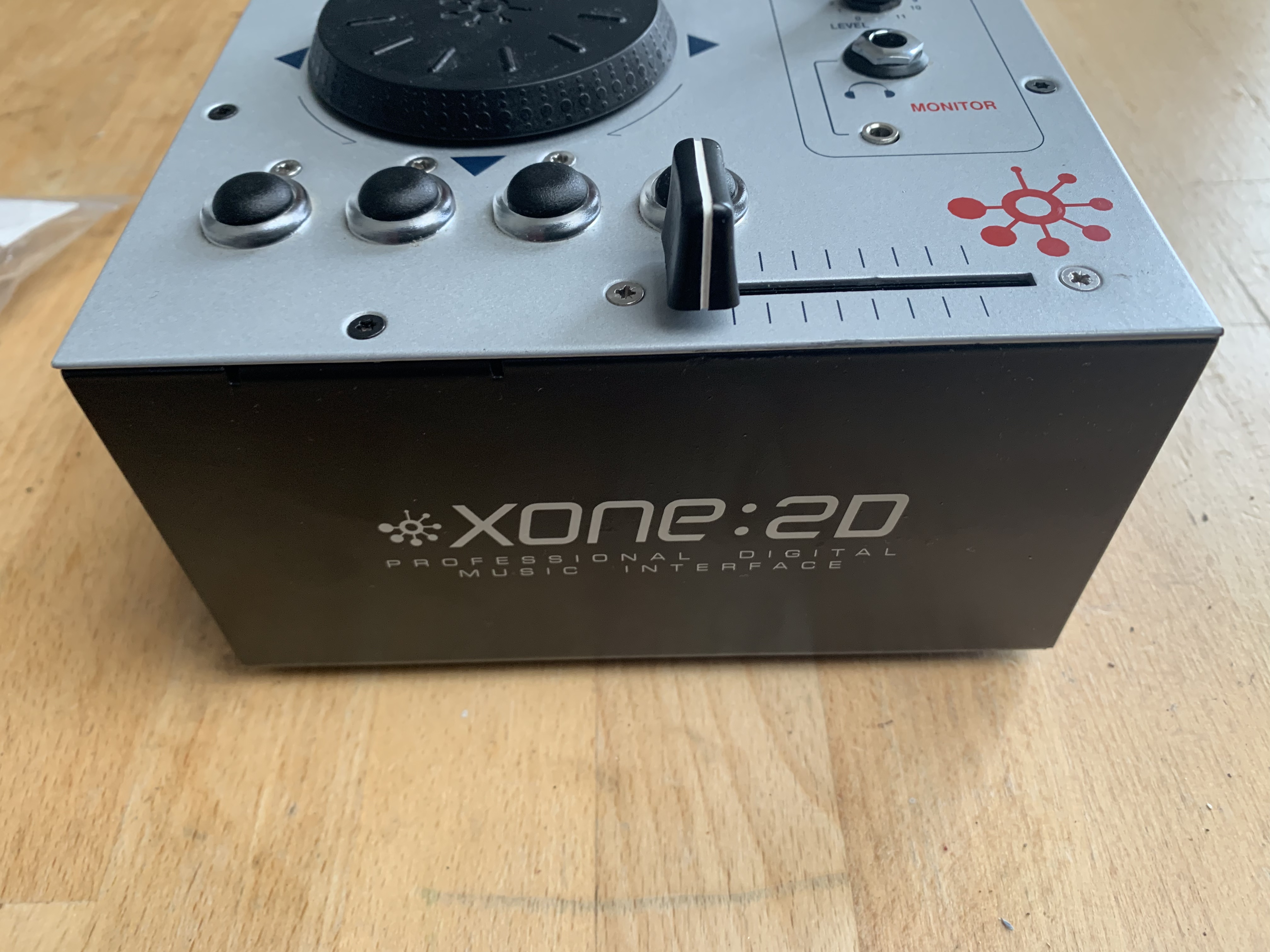 Xone:2D (Old Design) - Allen & Heath Xone:2D (Old Design