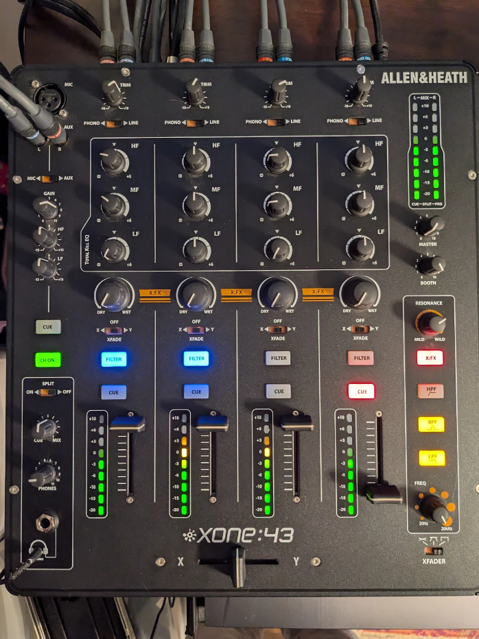 Xone:43 - Allen & Heath Xone:43 - Audiofanzine