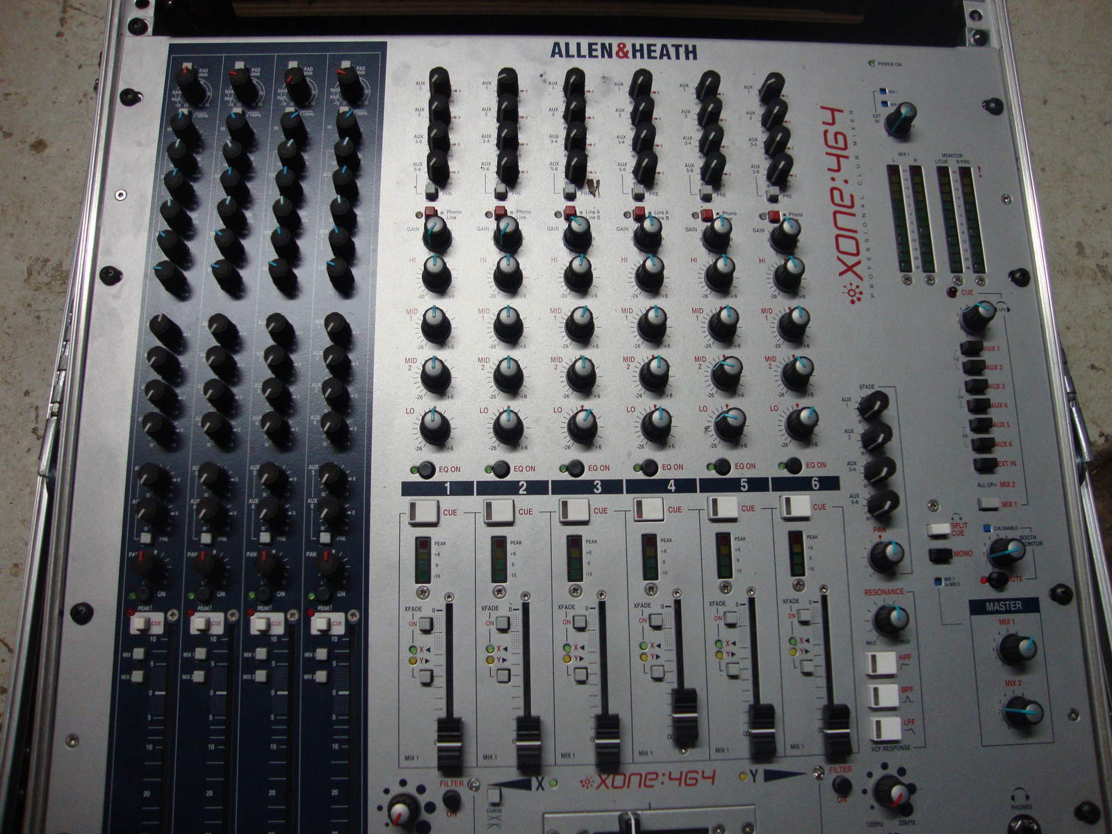 Allen & Heath Xone464 (Old Design) image (155136) Audiofanzine
