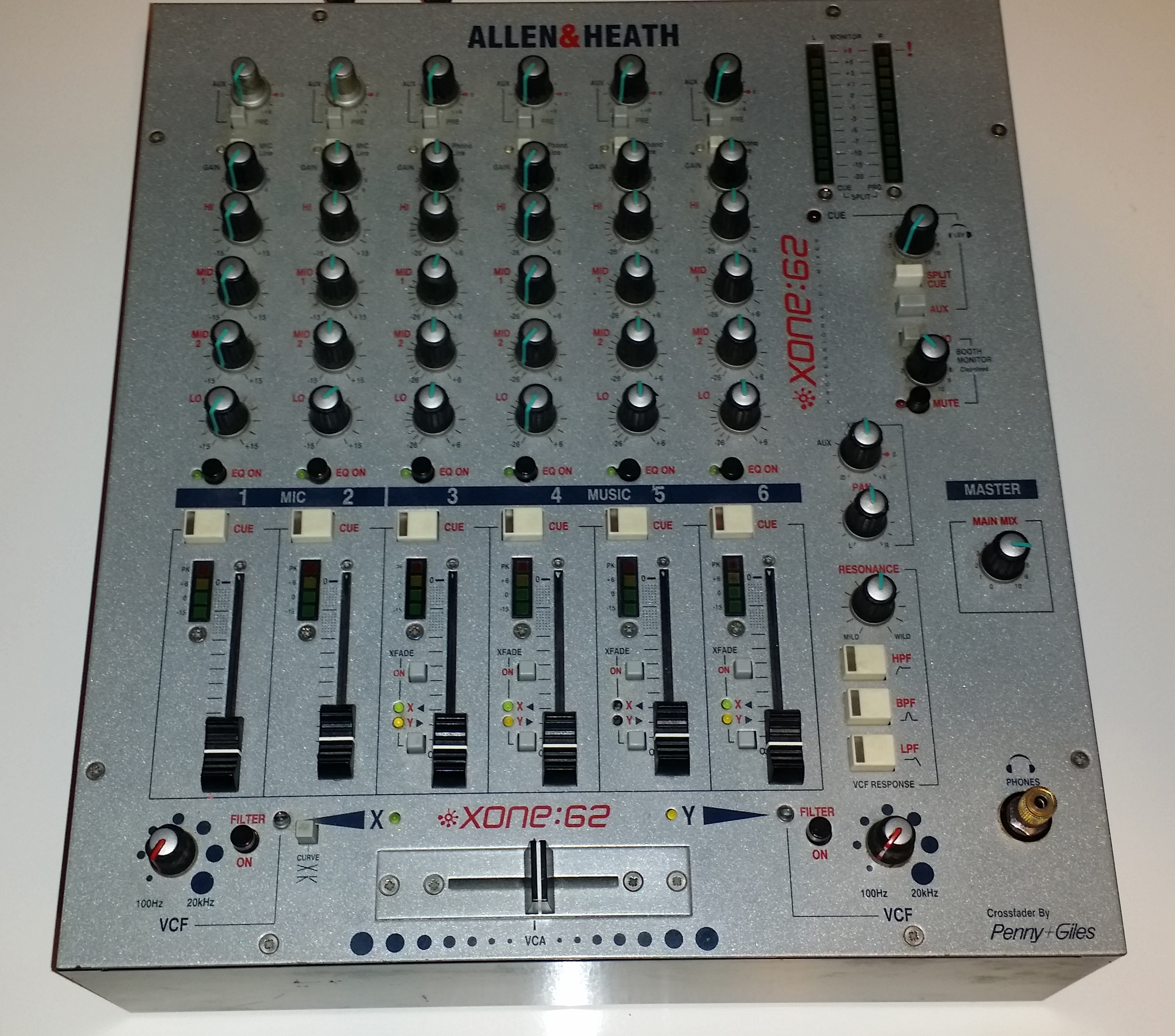 Xone62 (Old Design) Allen & Heath Xone62 (Old Design) Audiofanzine