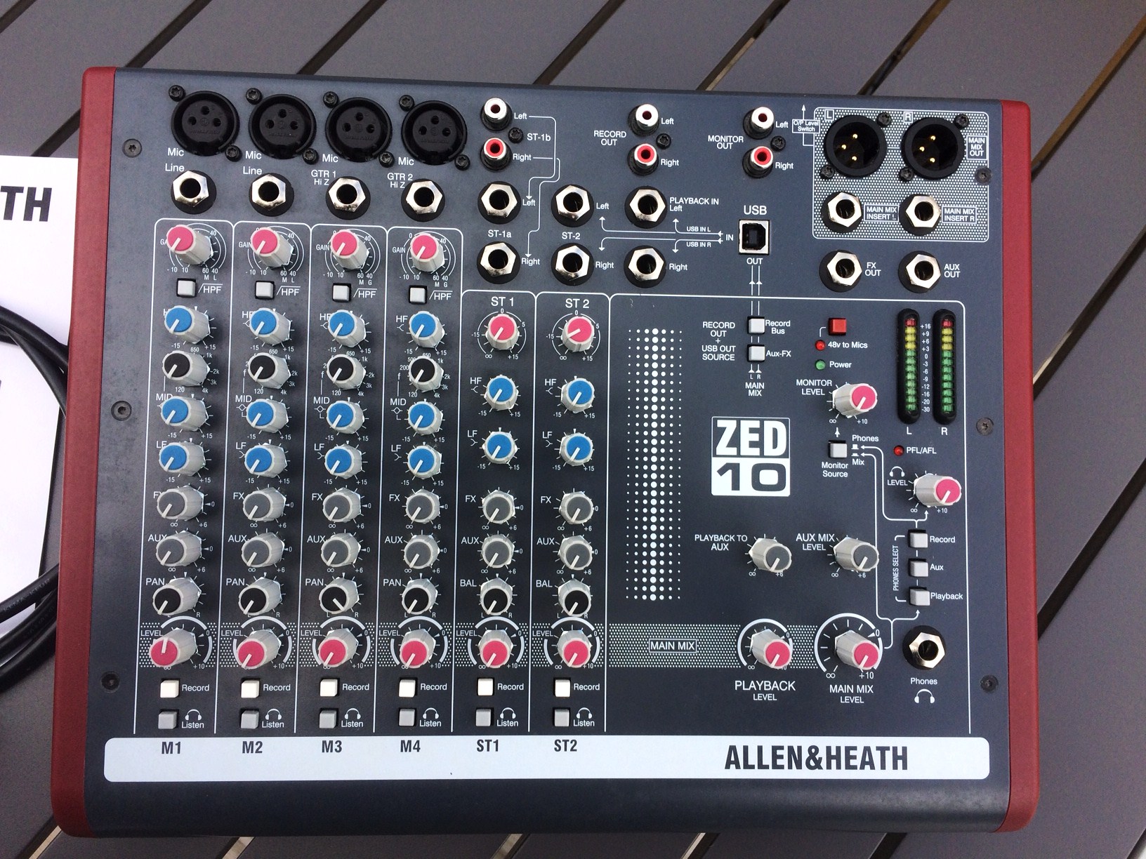 ZED-10 - Allen & Heath ZED-10 - Audiofanzine